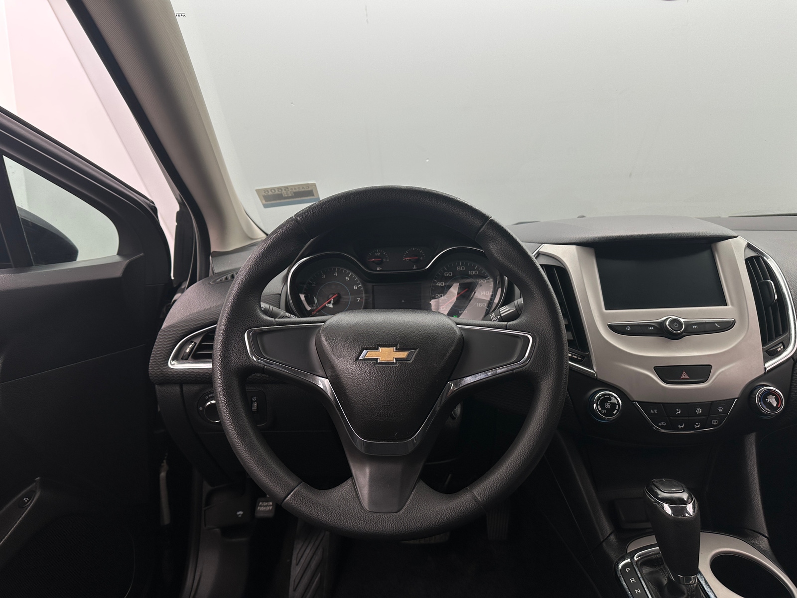 Thumbnail: 2017 Chevrolet Cruze - 5