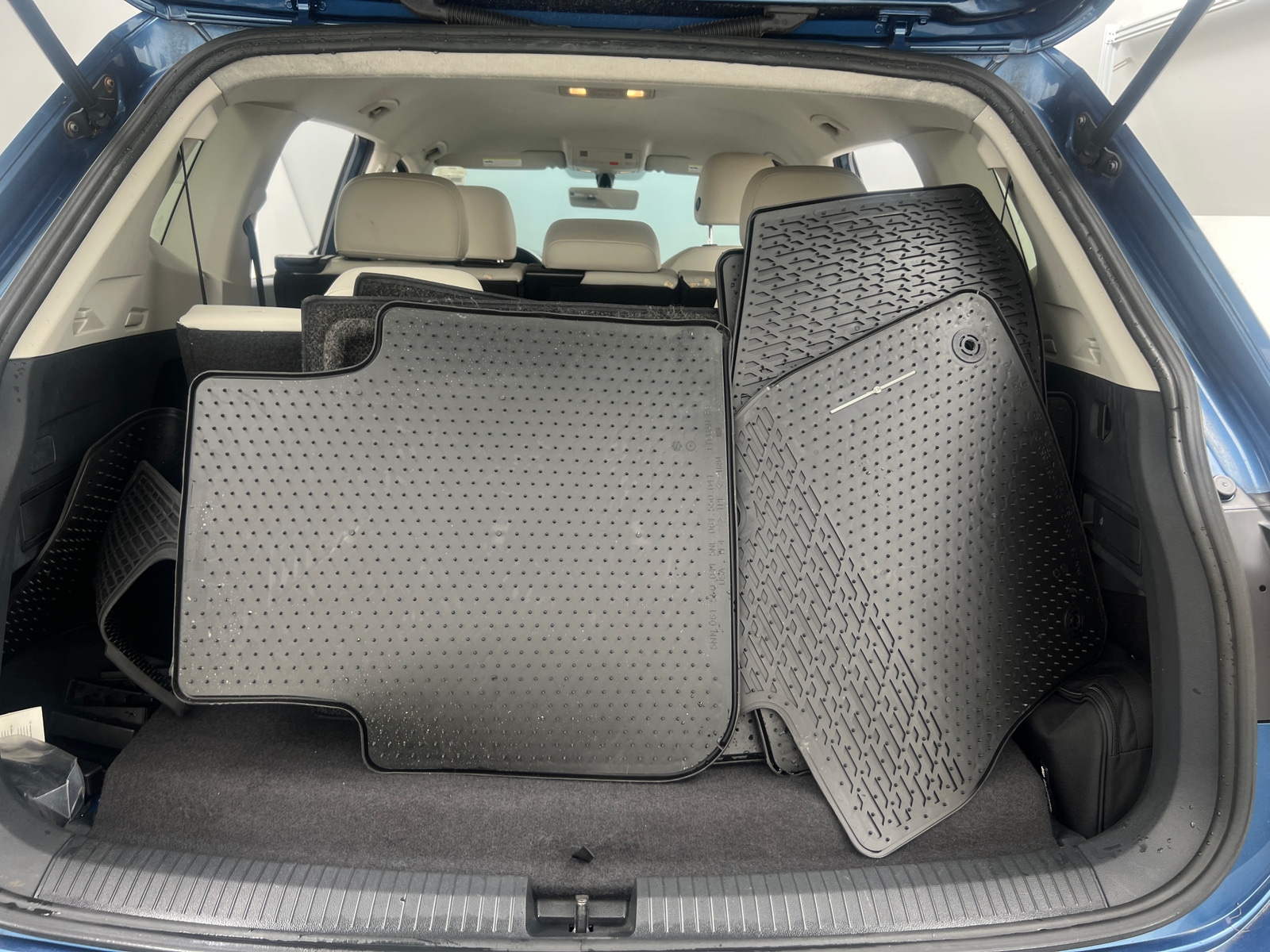 Thumbnail: 2018 Volkswagen Tiguan - 6