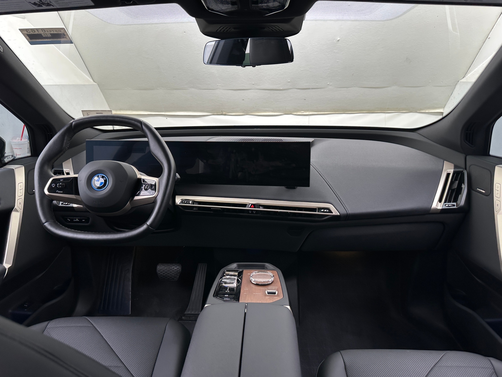 Thumbnail: 2024 BMW iX - 2