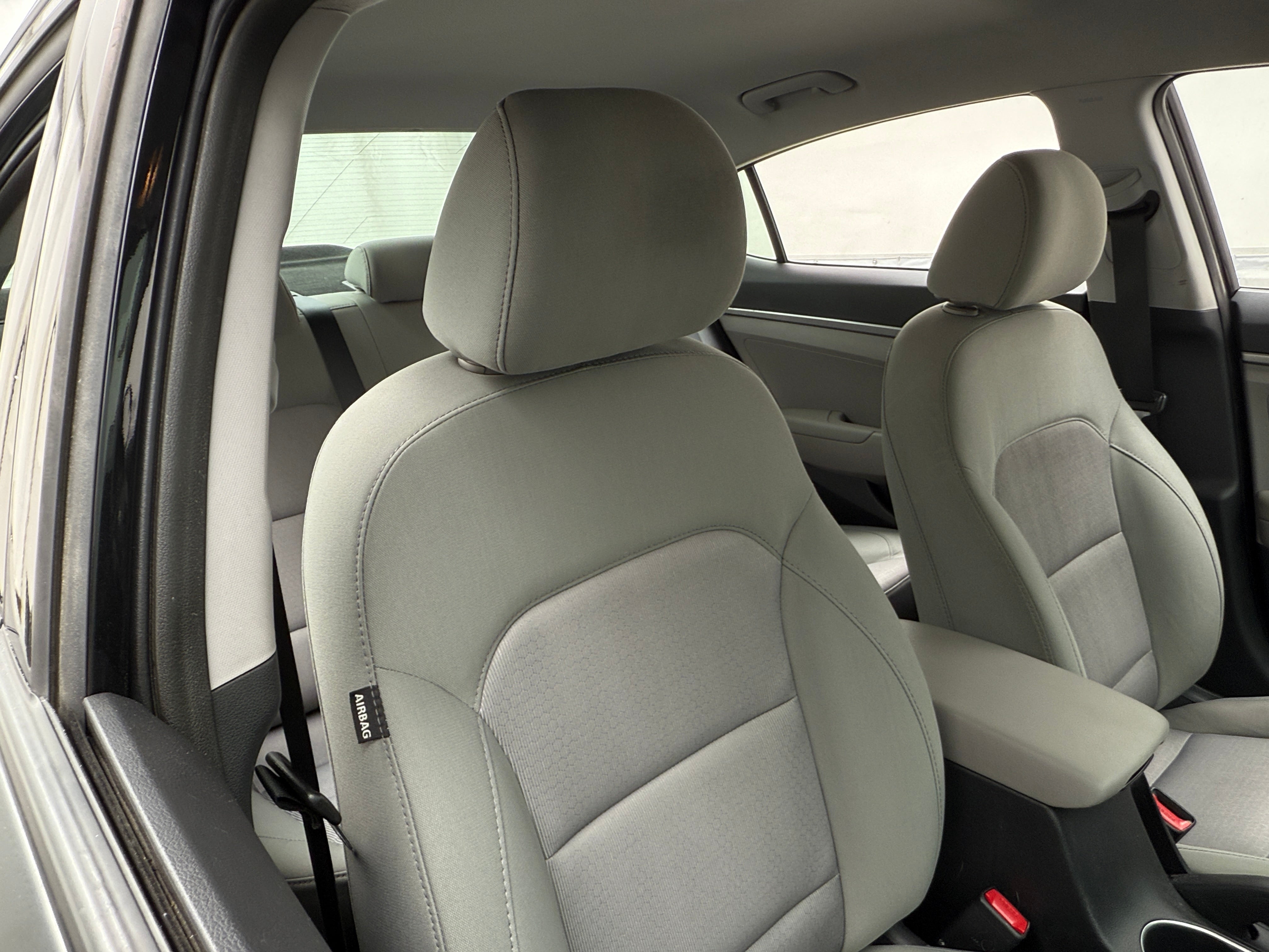 2017 Hyundai Elantra SE 2