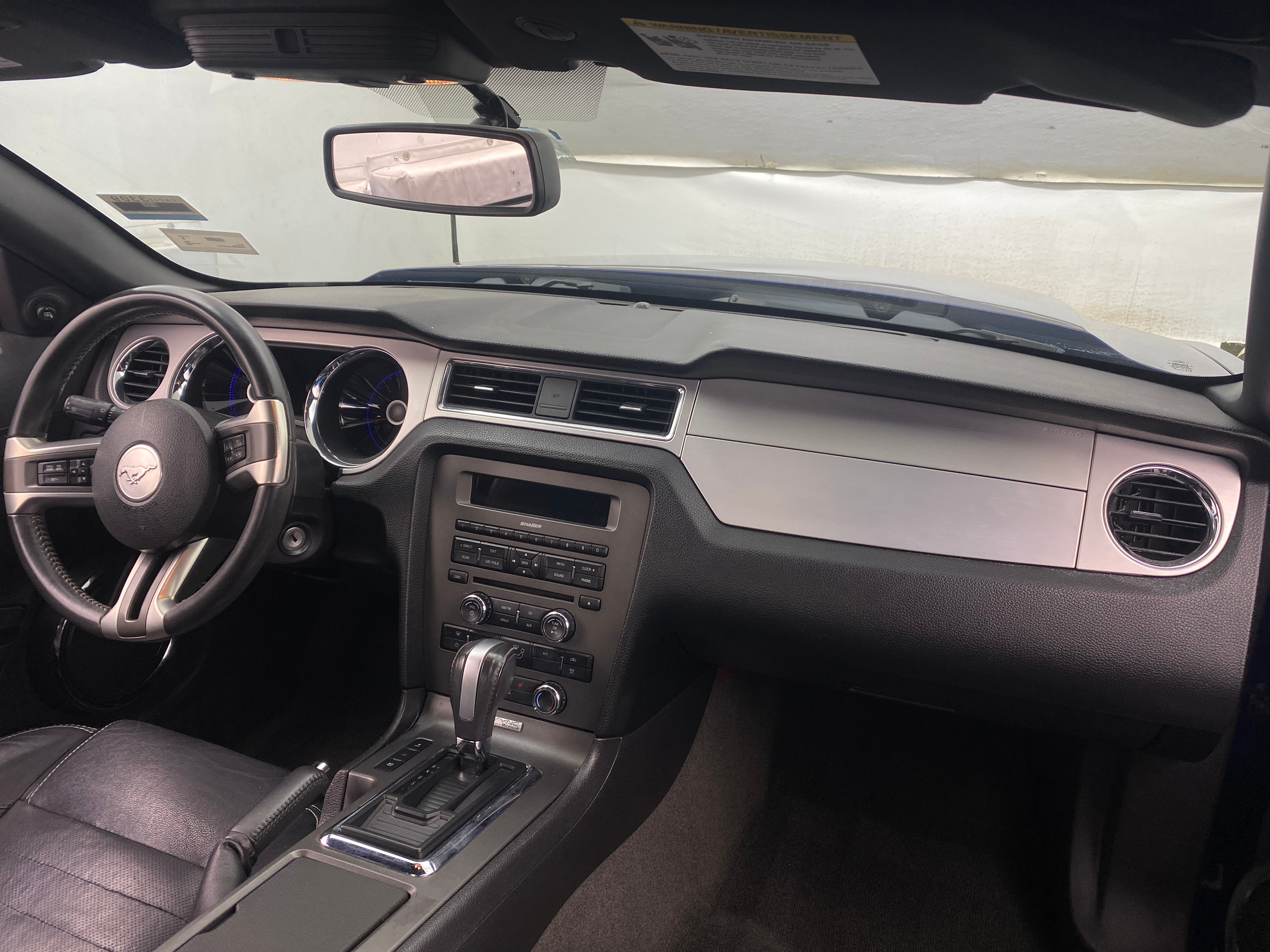 2014 Ford Mustang Premium 2
