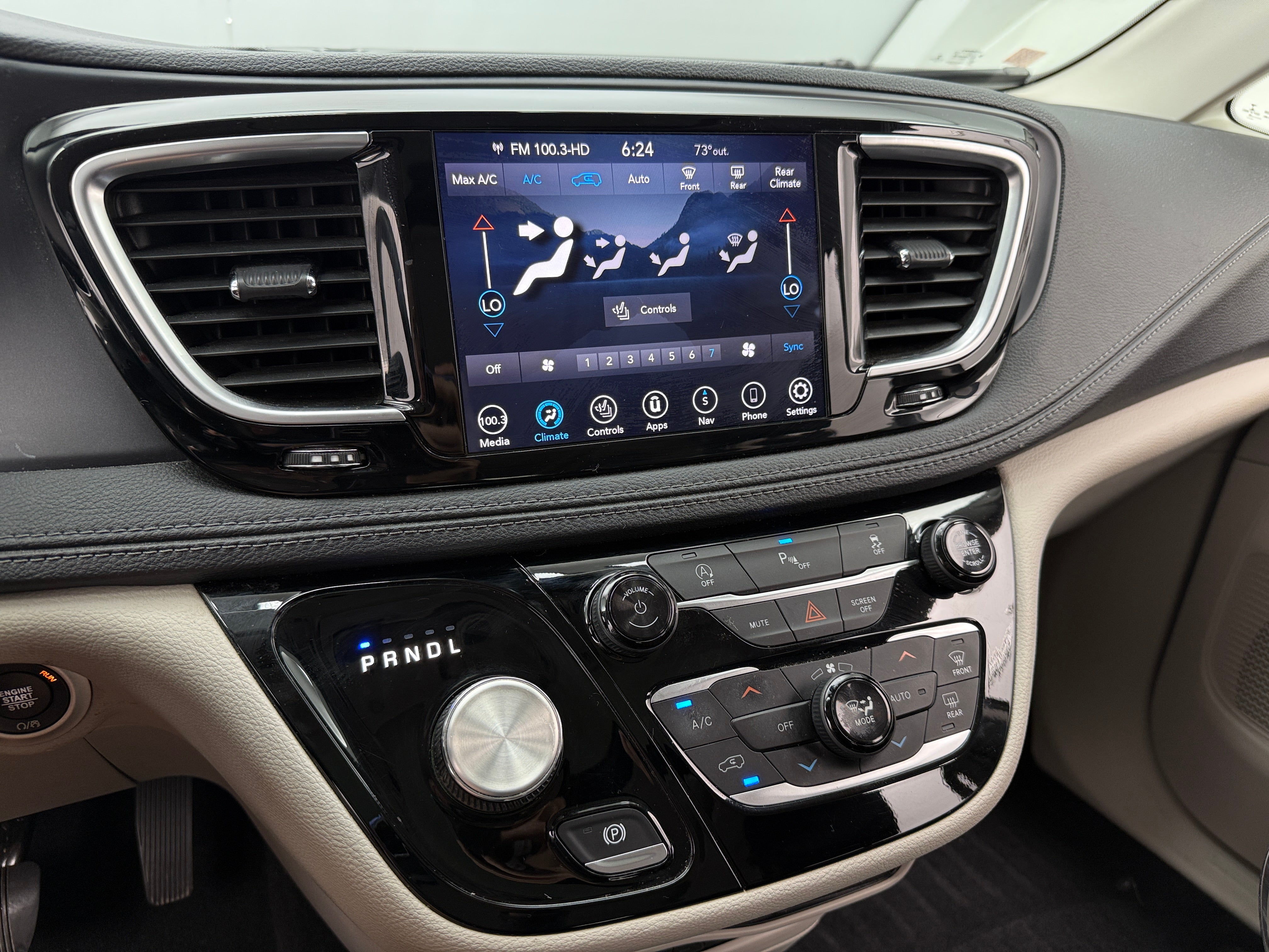 2020 Chrysler Pacifica Limited 4