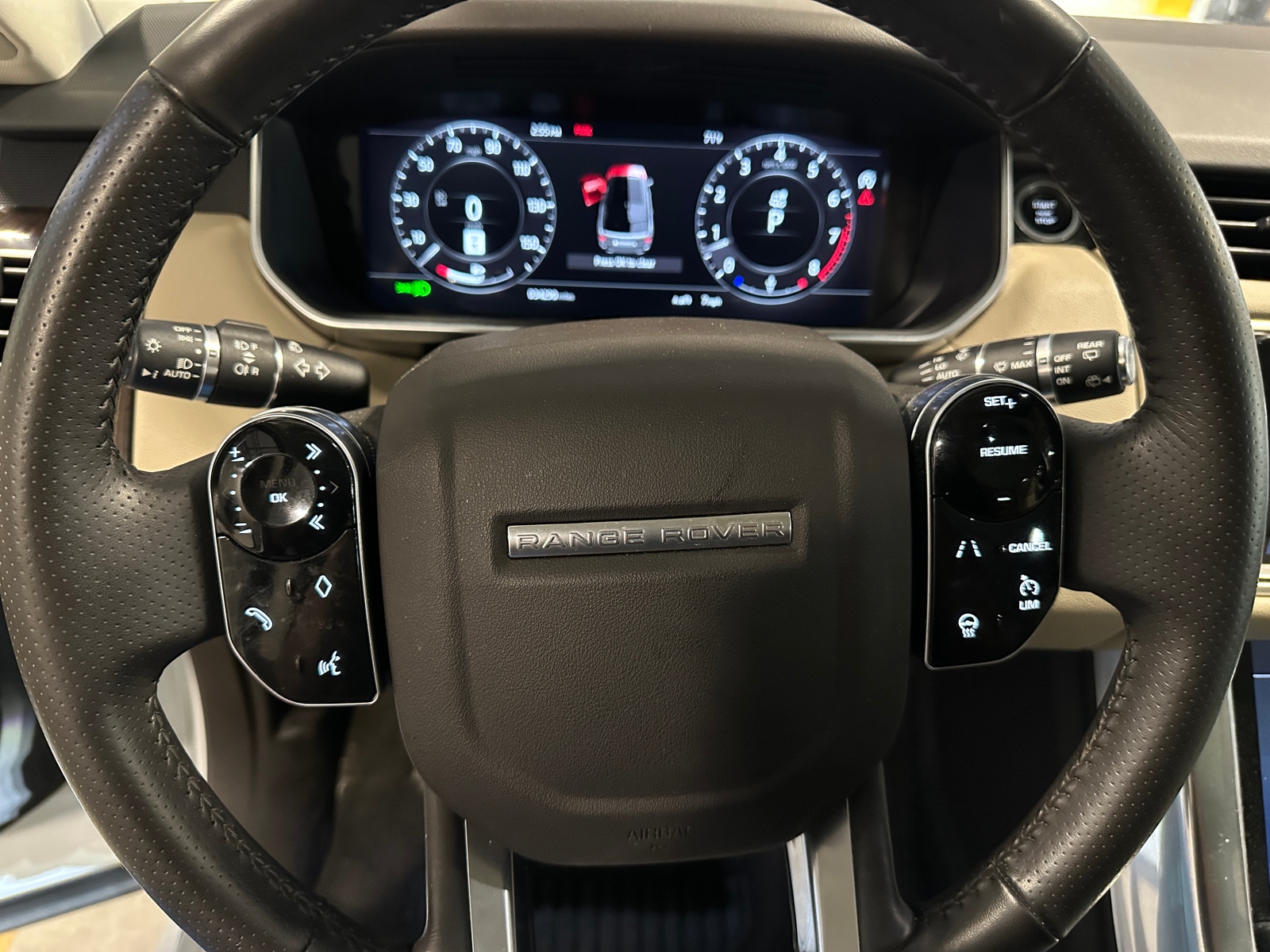 Thumbnail: 2020 Land Rover Range Rover Sport - 4