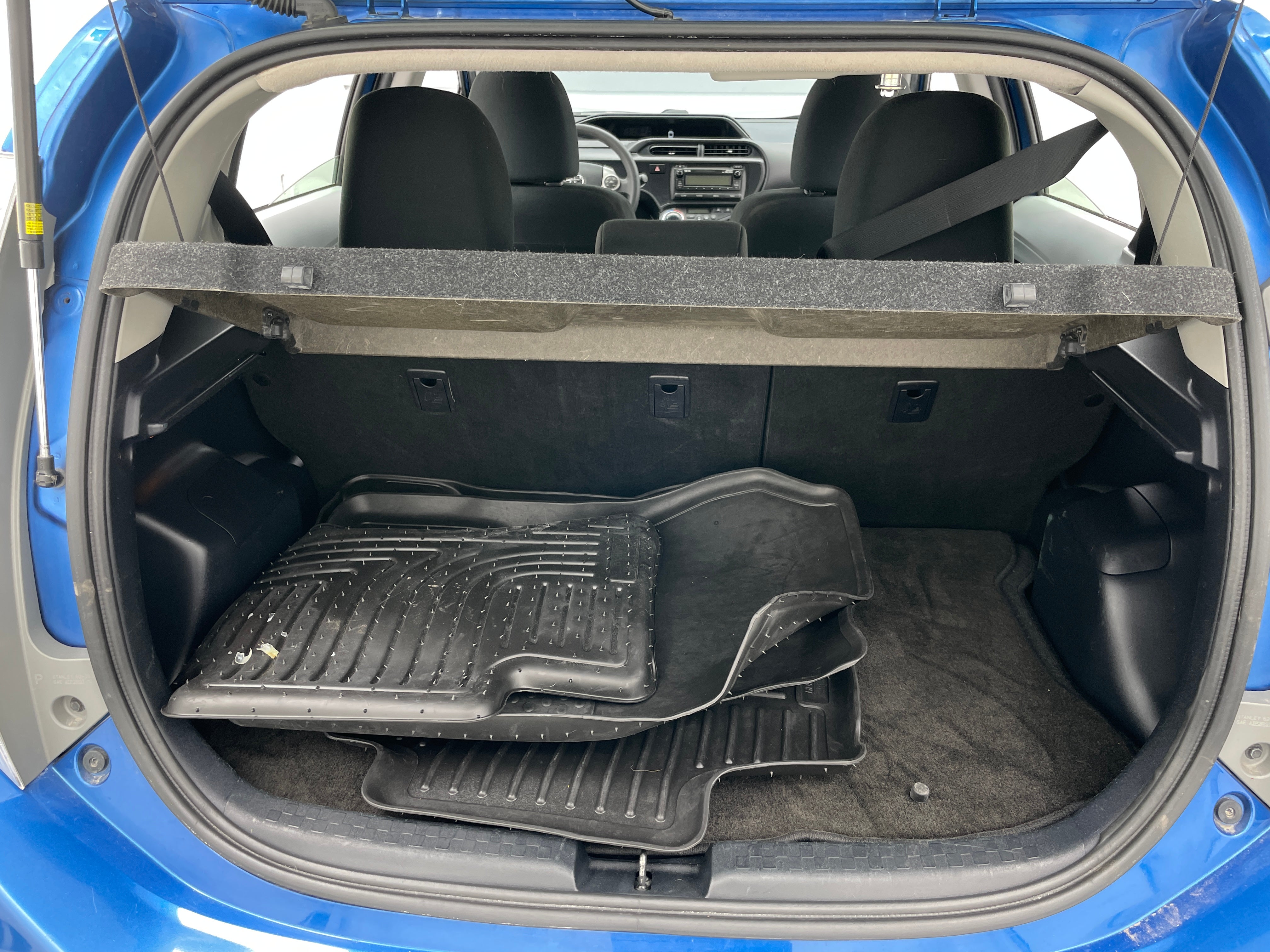 2013 Toyota Prius c Two 7