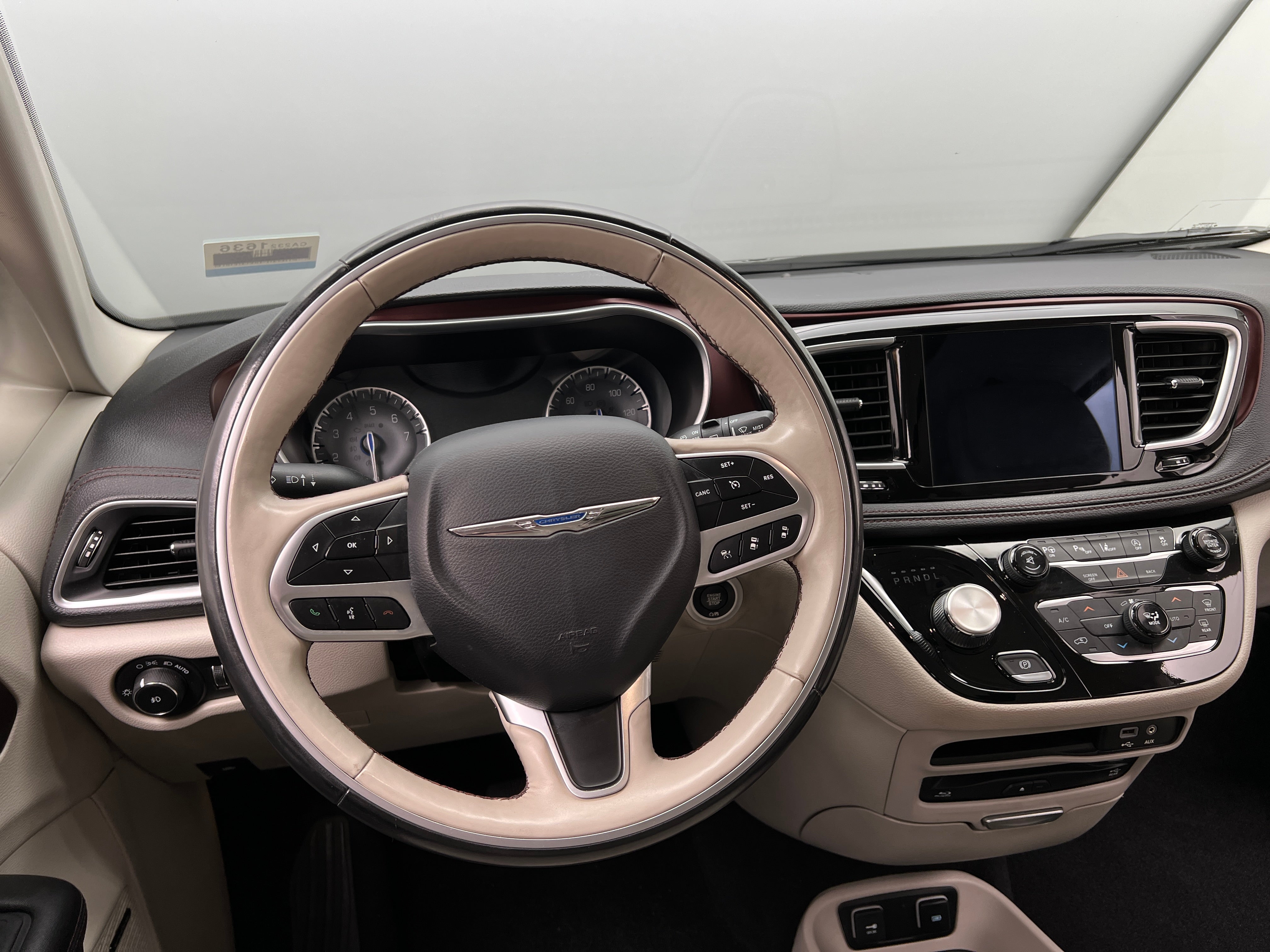 2017 Chrysler Pacifica Limited 4