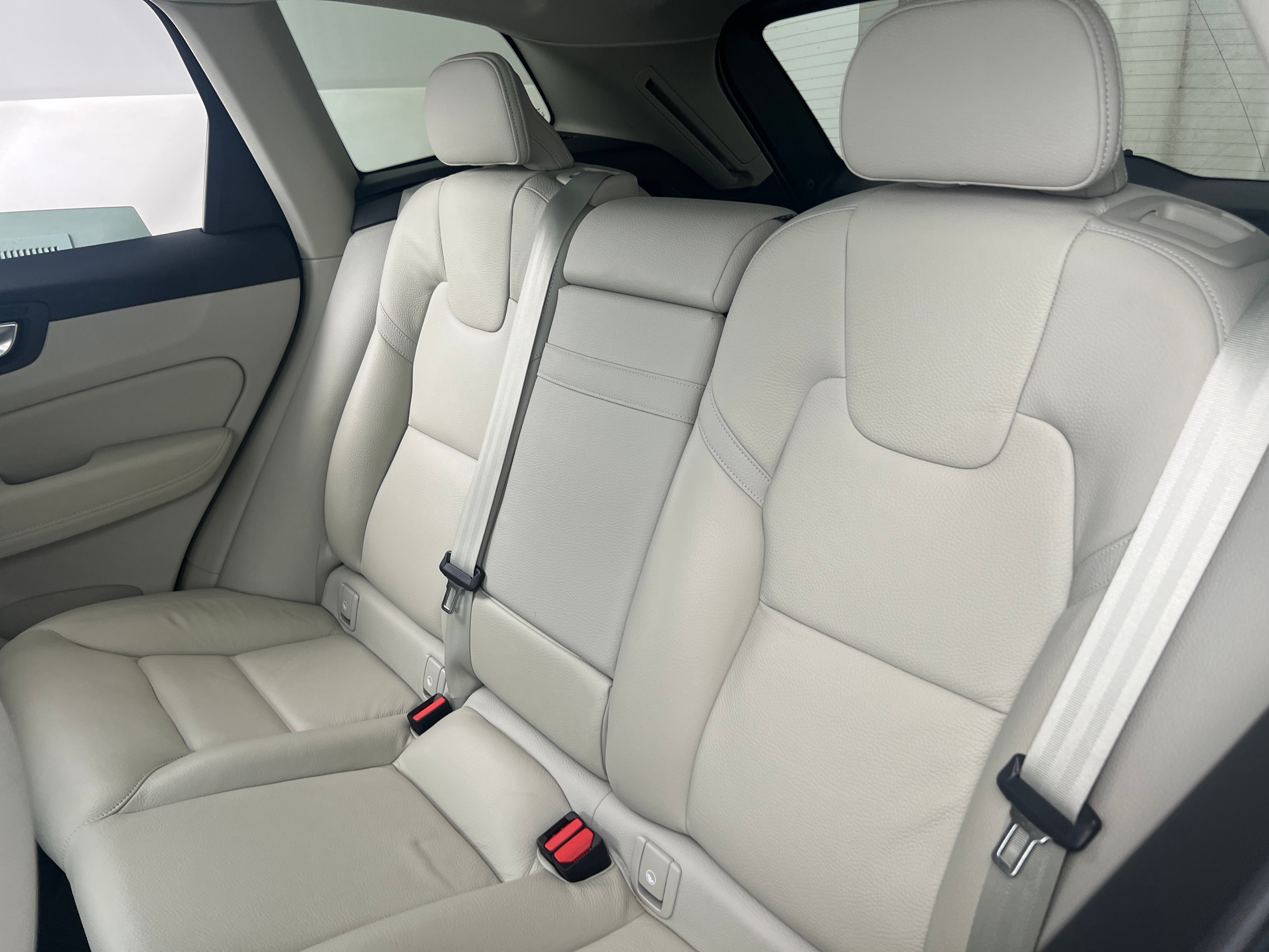 2021 Volvo XC60 T5 Momentum 5
