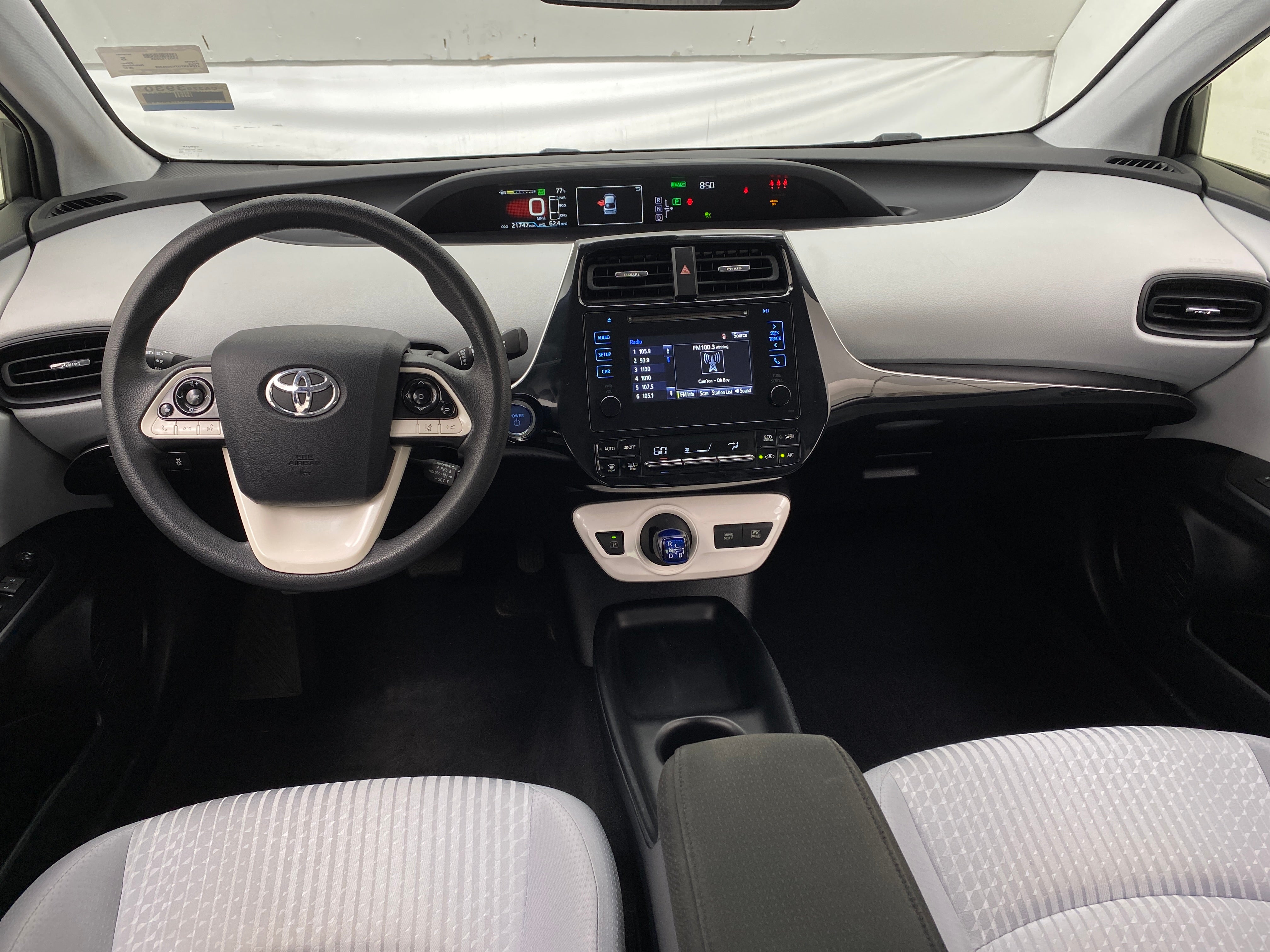 2017 Toyota Prius Two 3