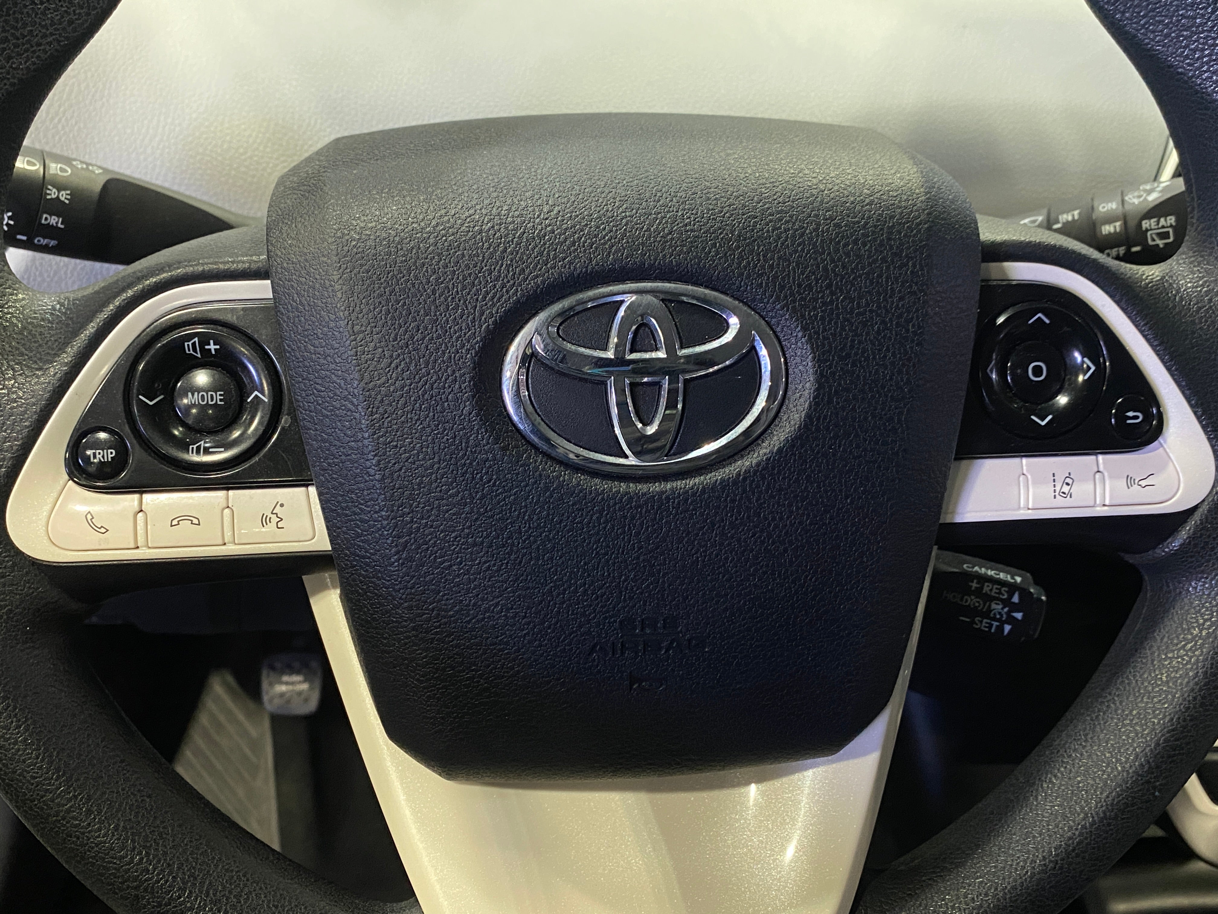 2017 Toyota Prius Two 5