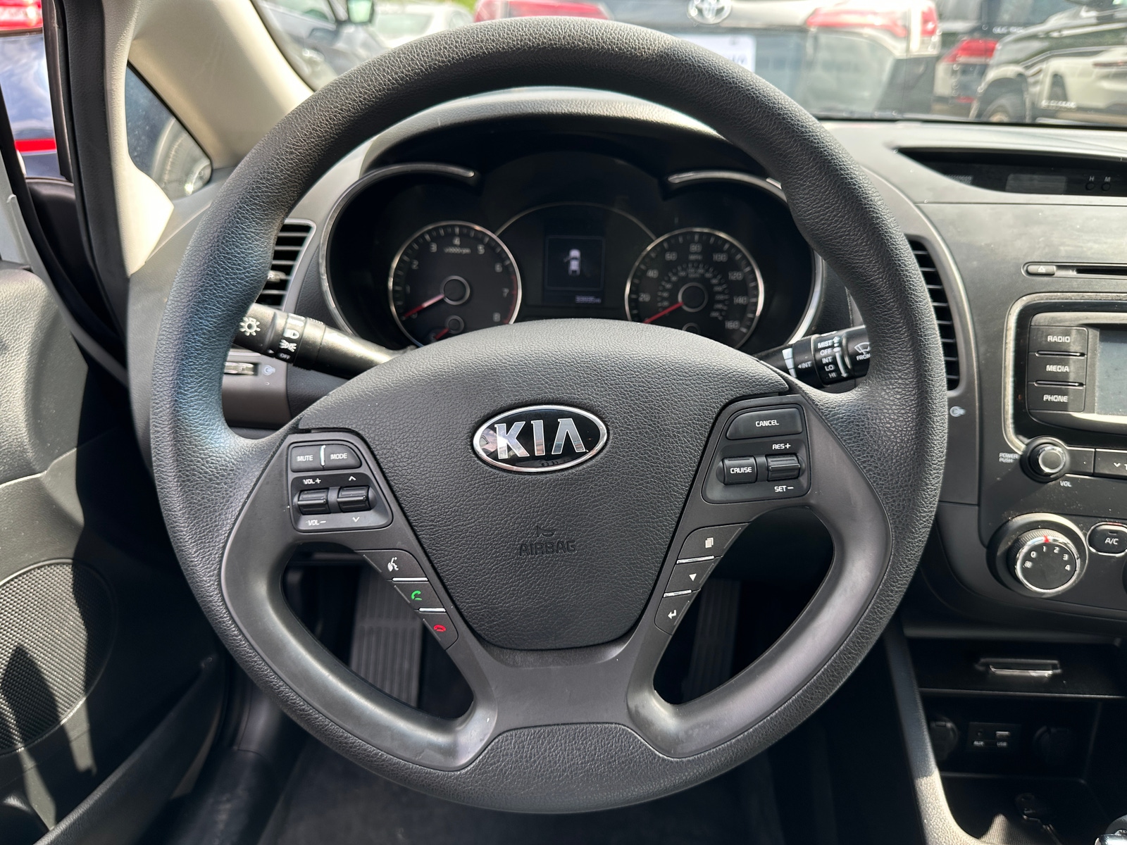 Thumbnail: 2017 Kia Forte - 5