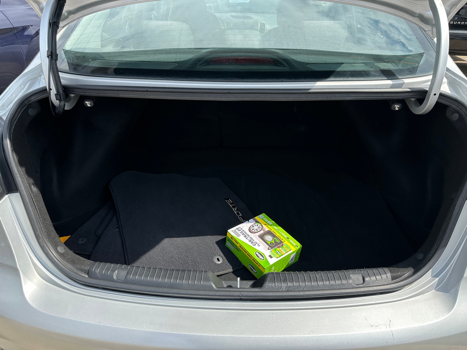 Thumbnail: 2017 Kia Forte - 7