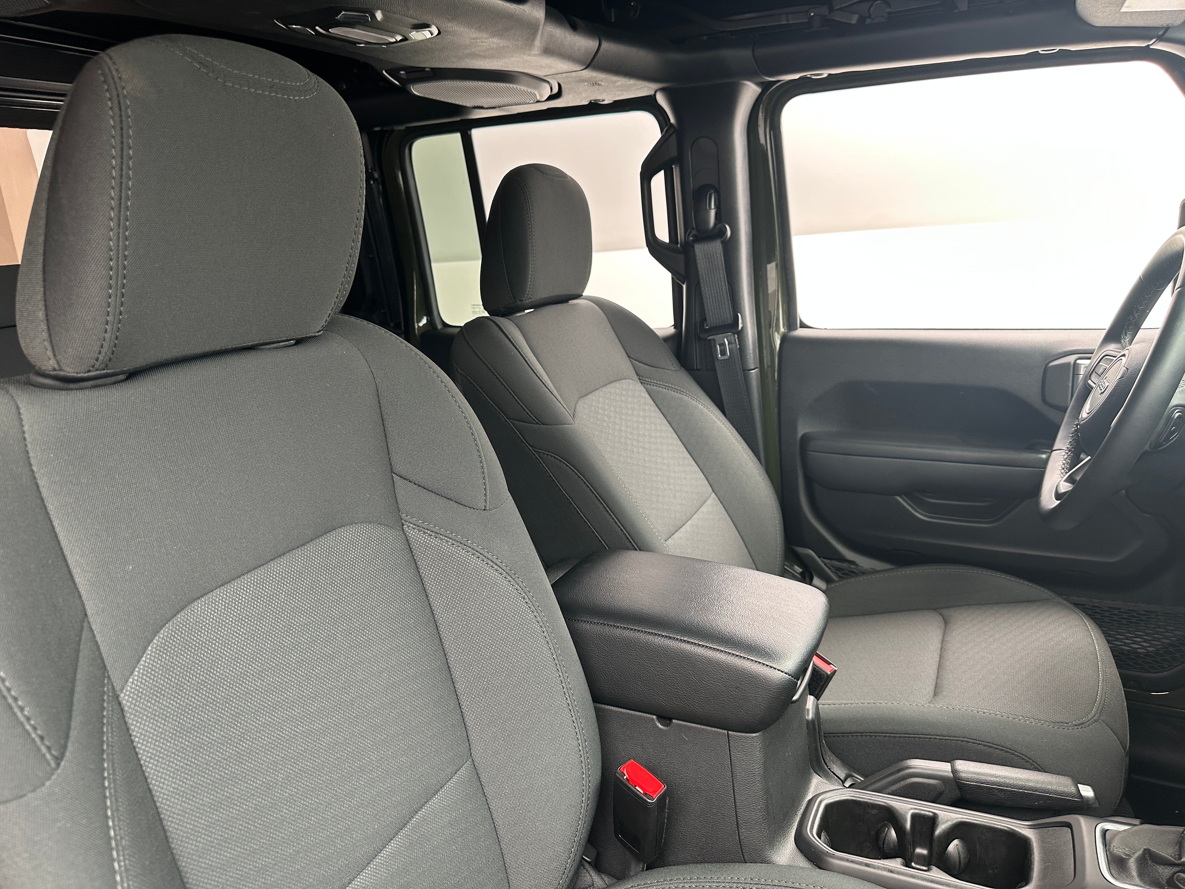 2022 Jeep Gladiator Sport S 2