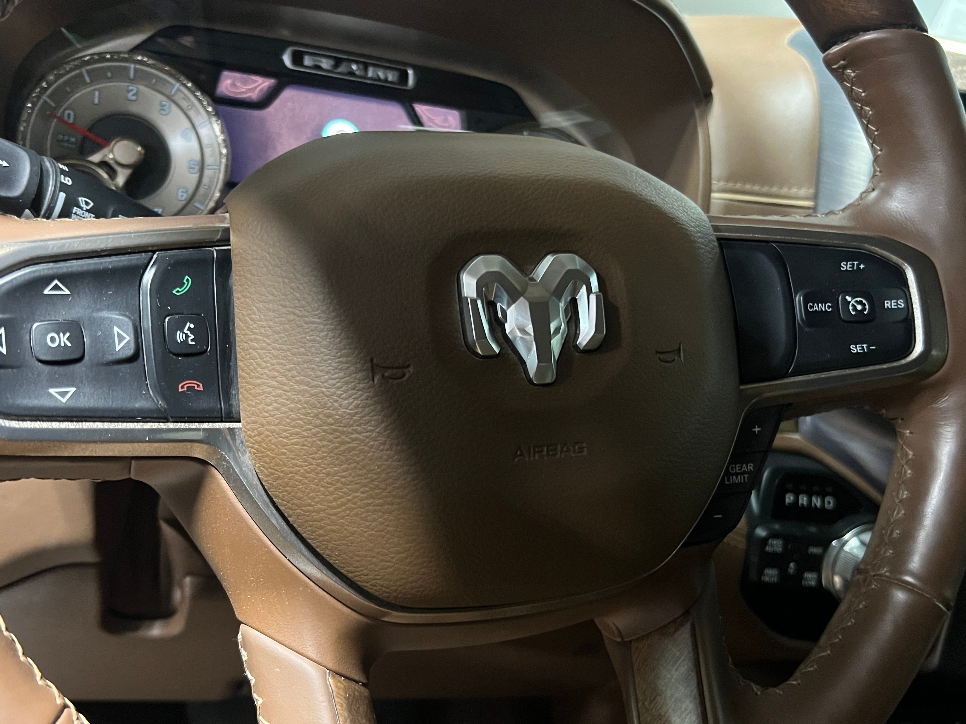 2019 RAM 1500 laramie Longhorn 4