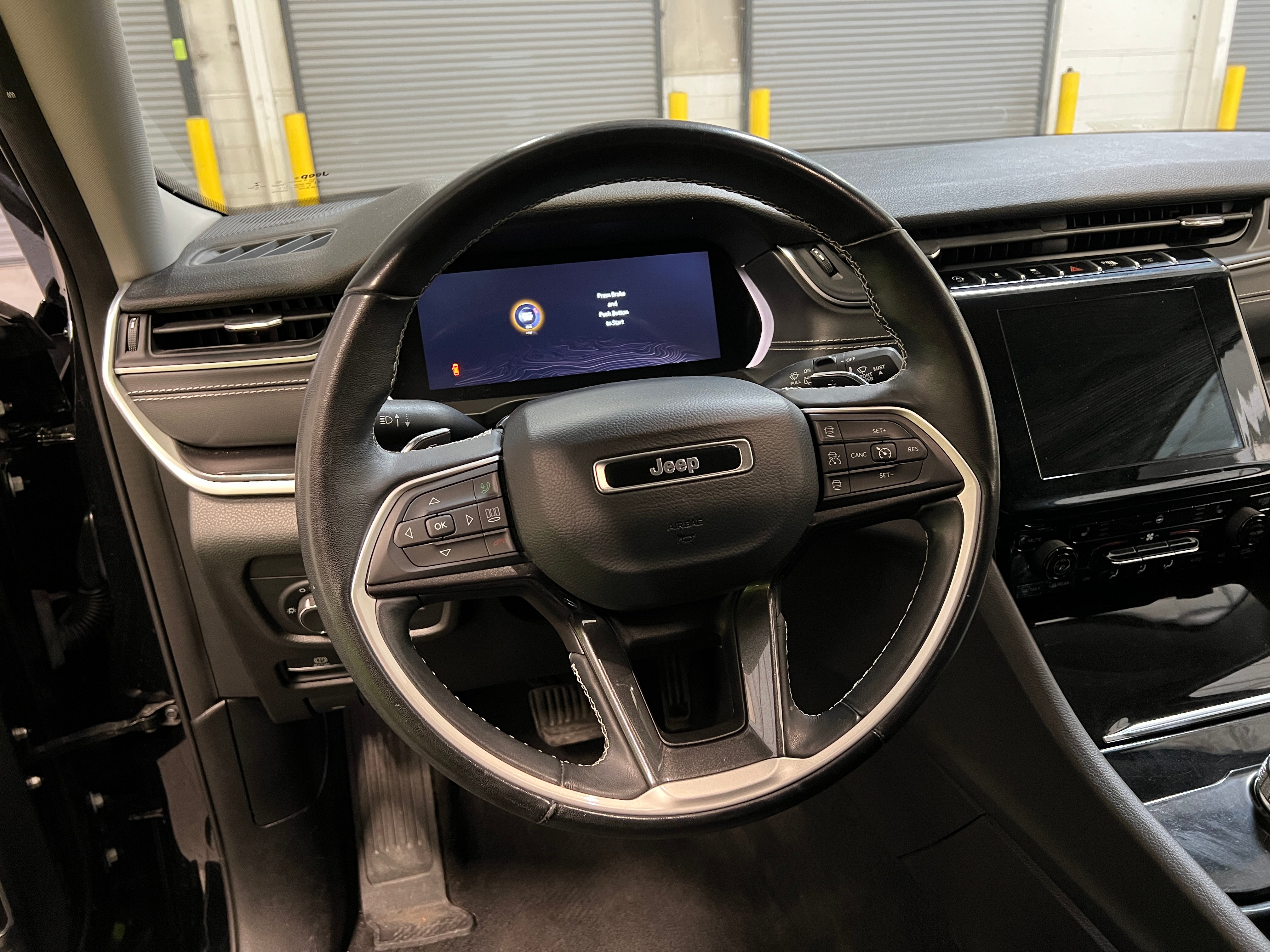 2022 Jeep Grand Cherokee L Laredo 5