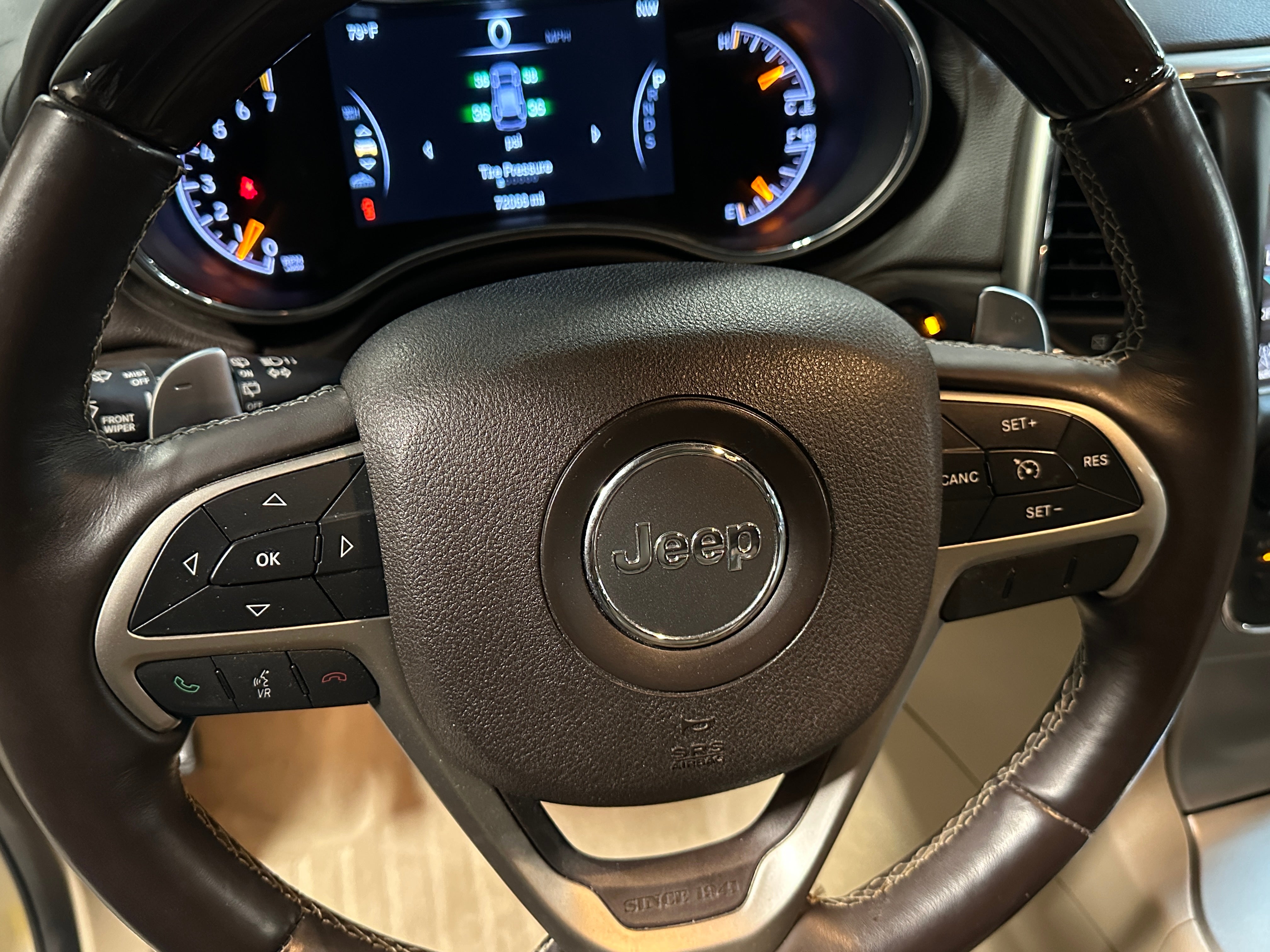 2015 Jeep Grand Cherokee Overland 4