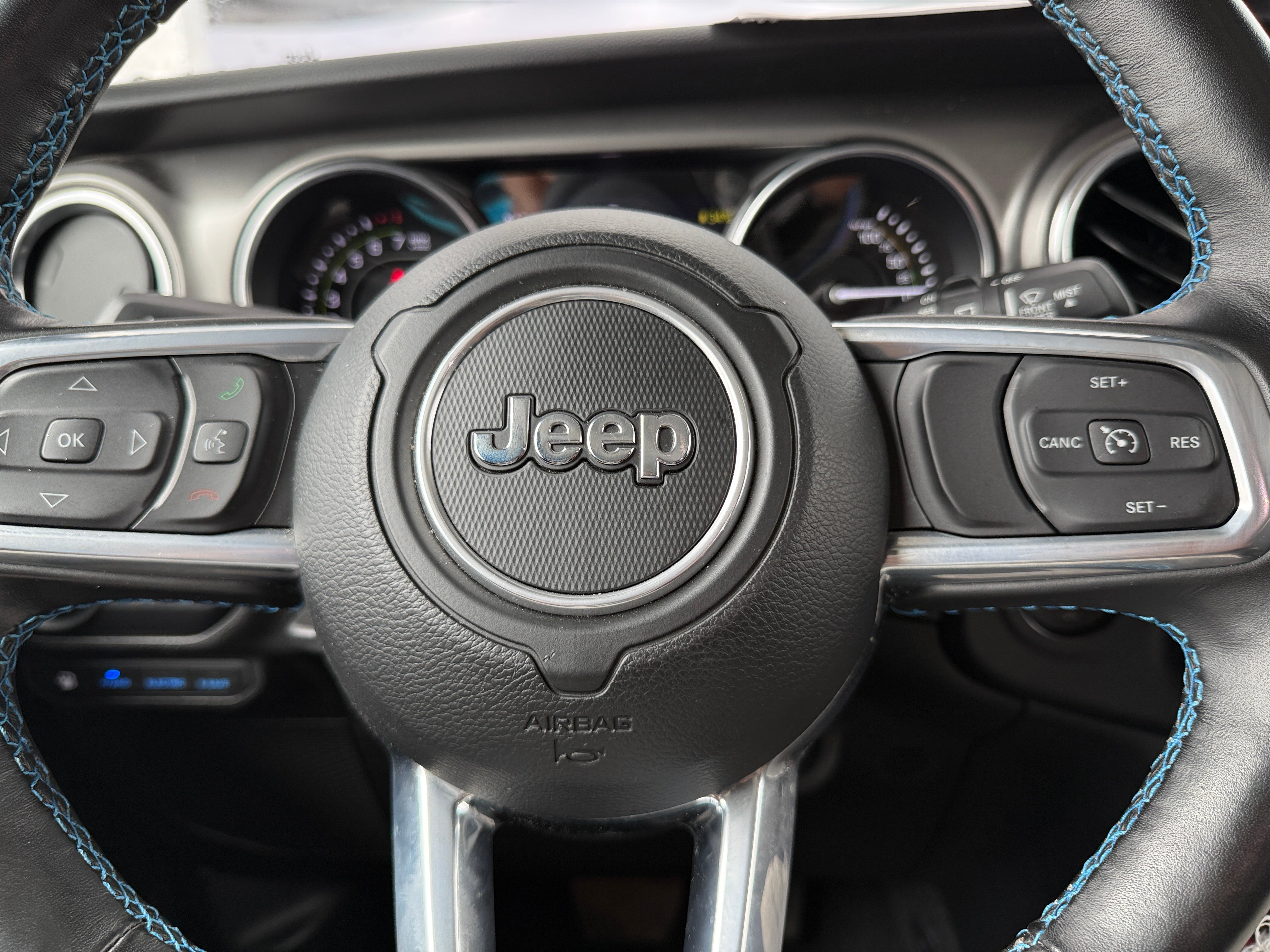 Thumbnail: 2022 Jeep Wrangler - 5