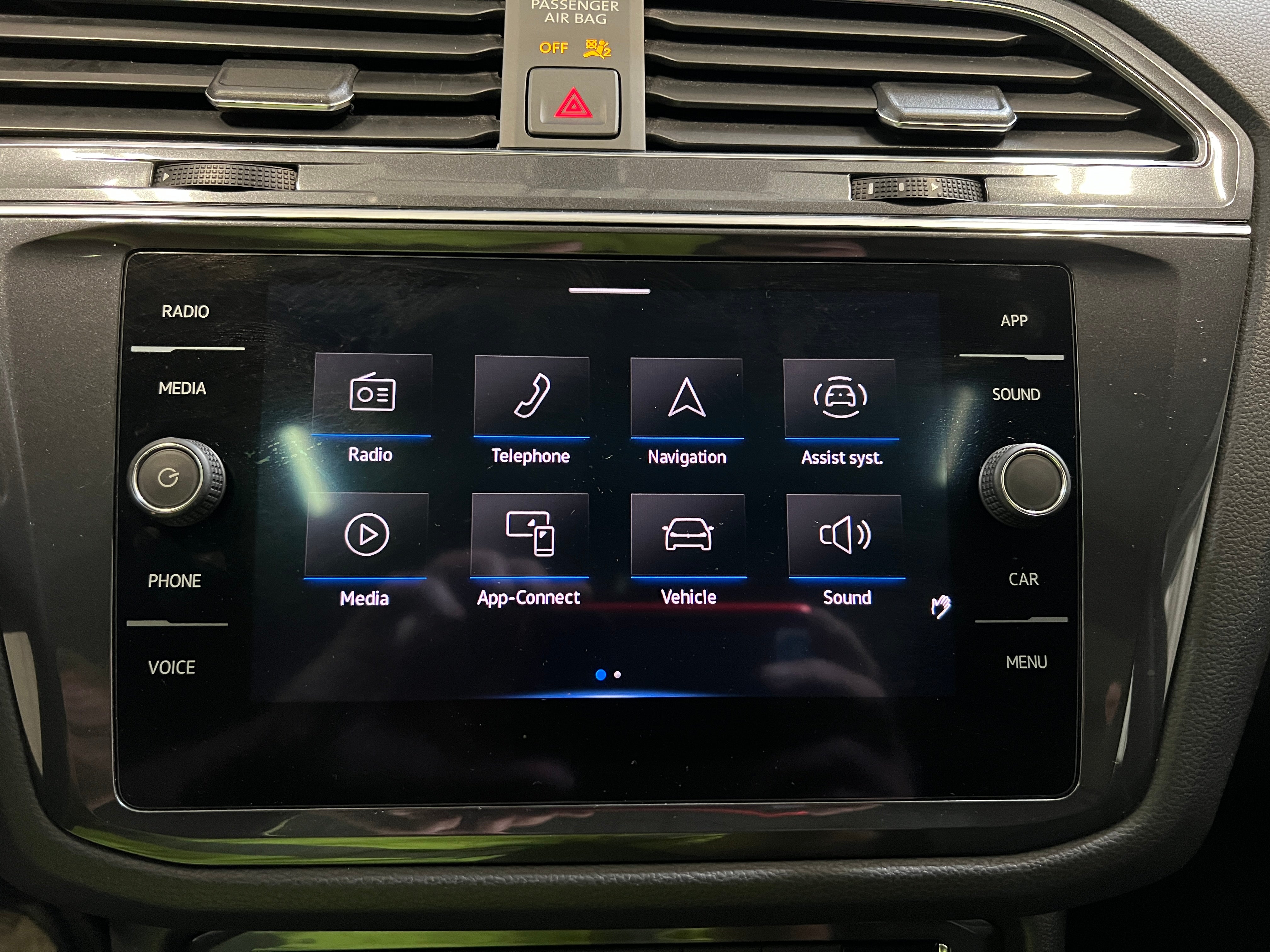 Thumbnail: 2021 Volkswagen Tiguan - 3