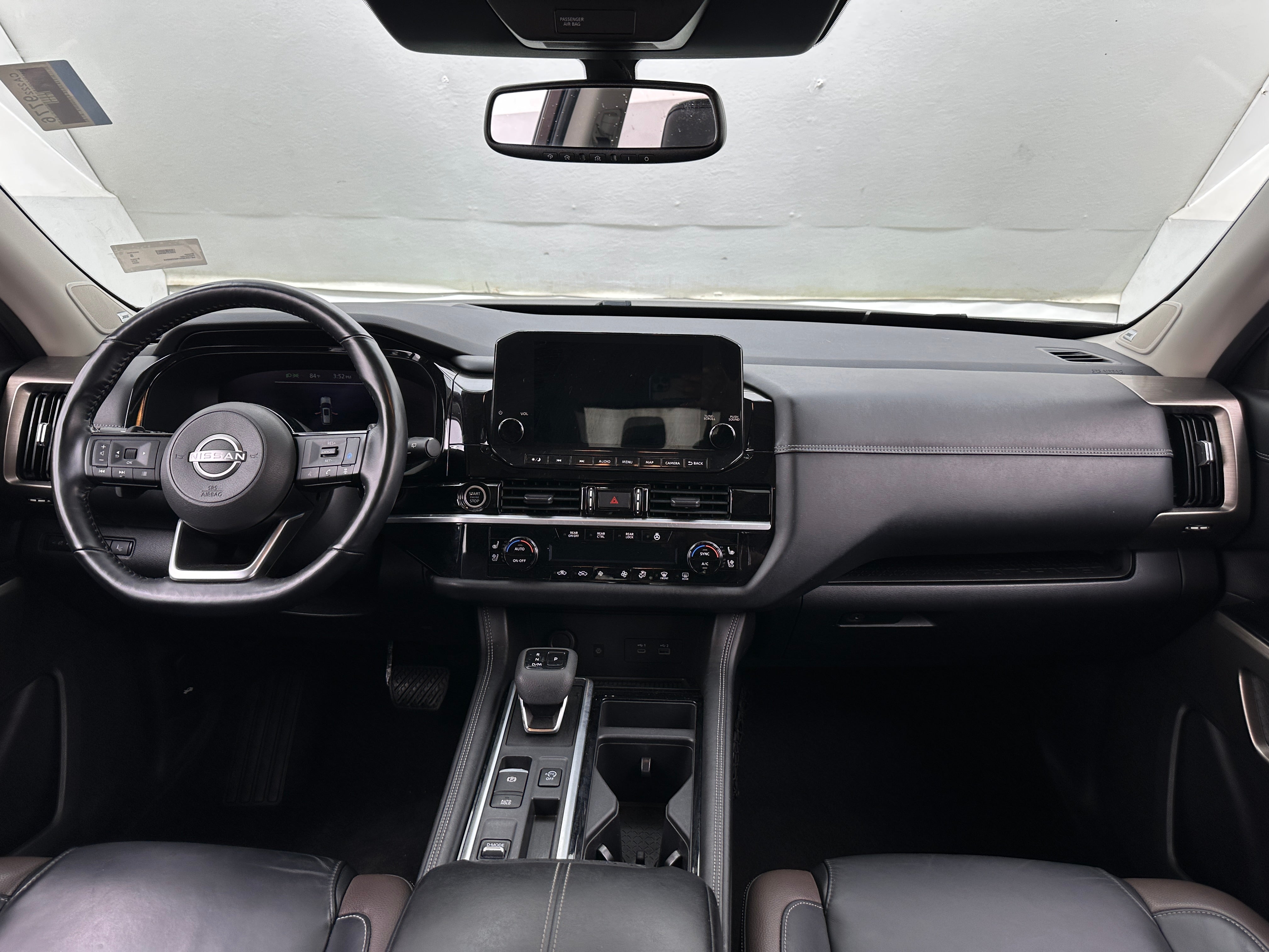 2022 Nissan Pathfinder Platinum 2