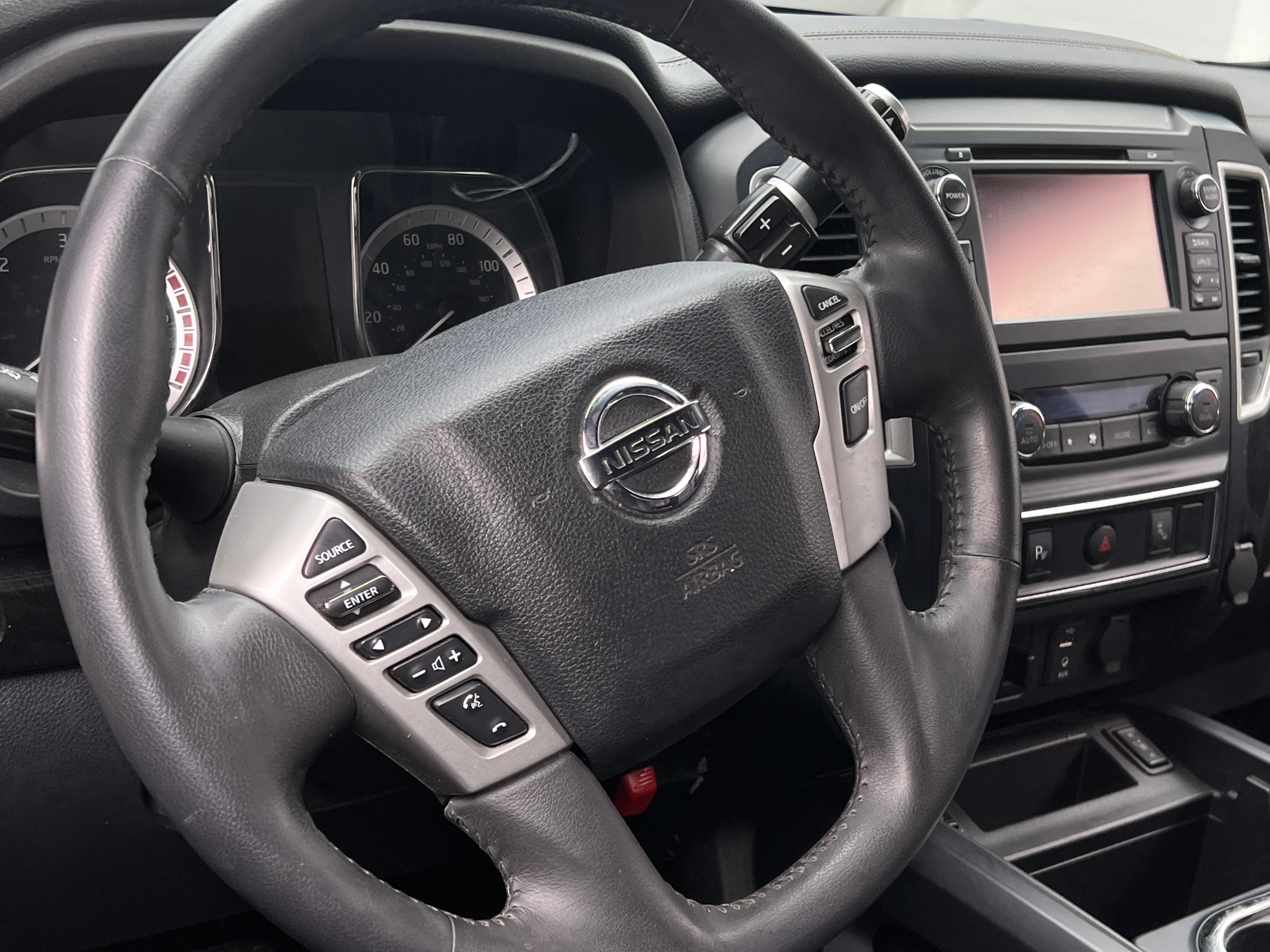 2018 Nissan Titan SL 4