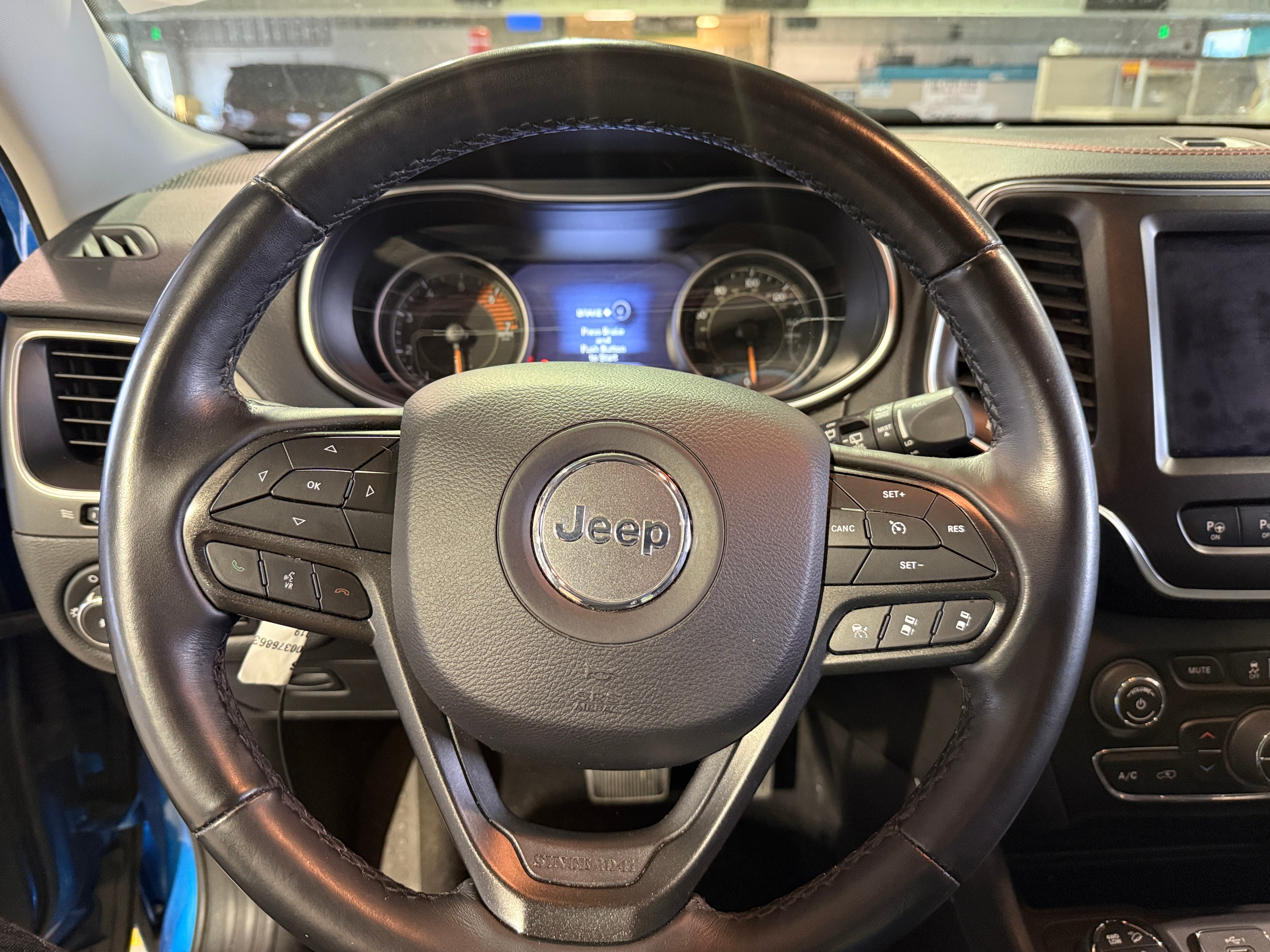 Thumbnail: 2019 Jeep Cherokee - 4