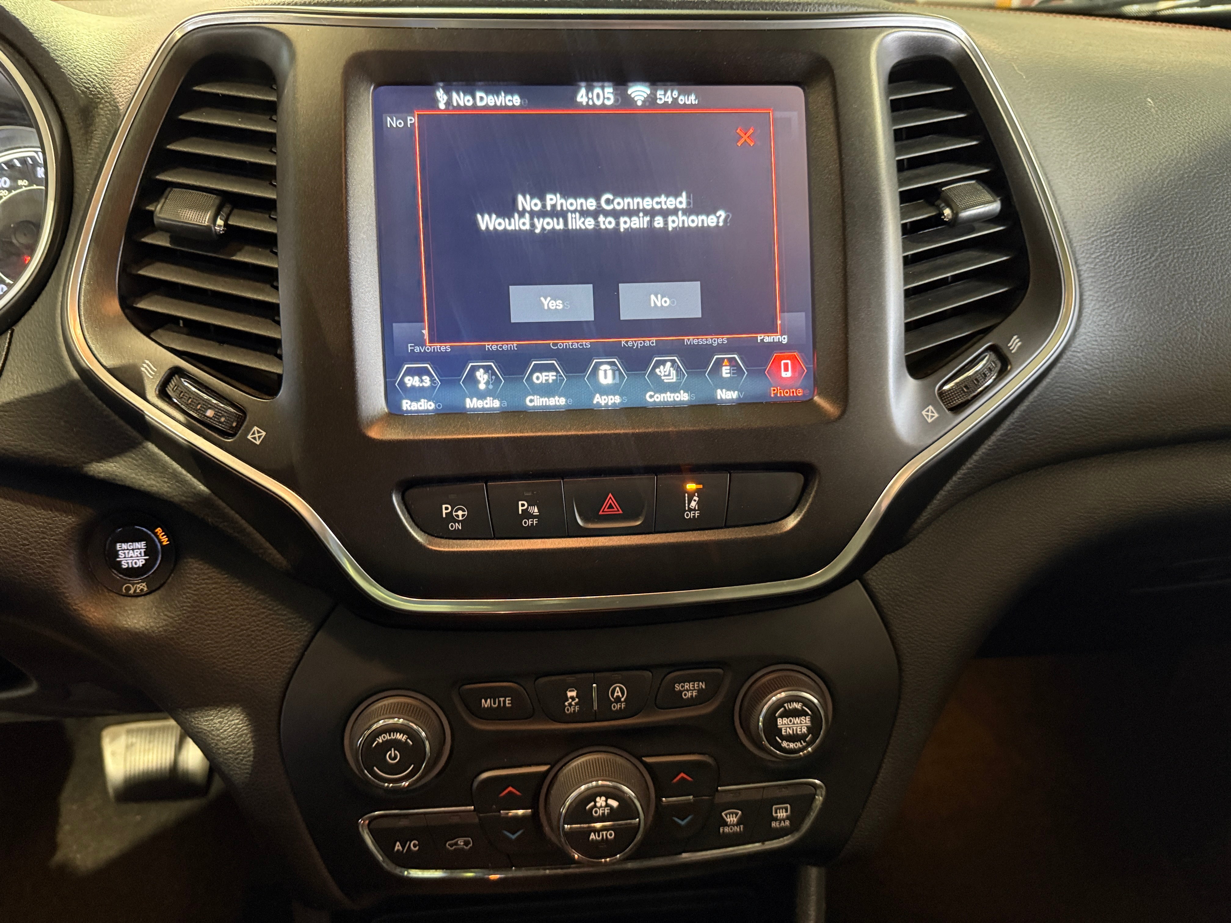 Thumbnail: 2019 Jeep Cherokee - 3