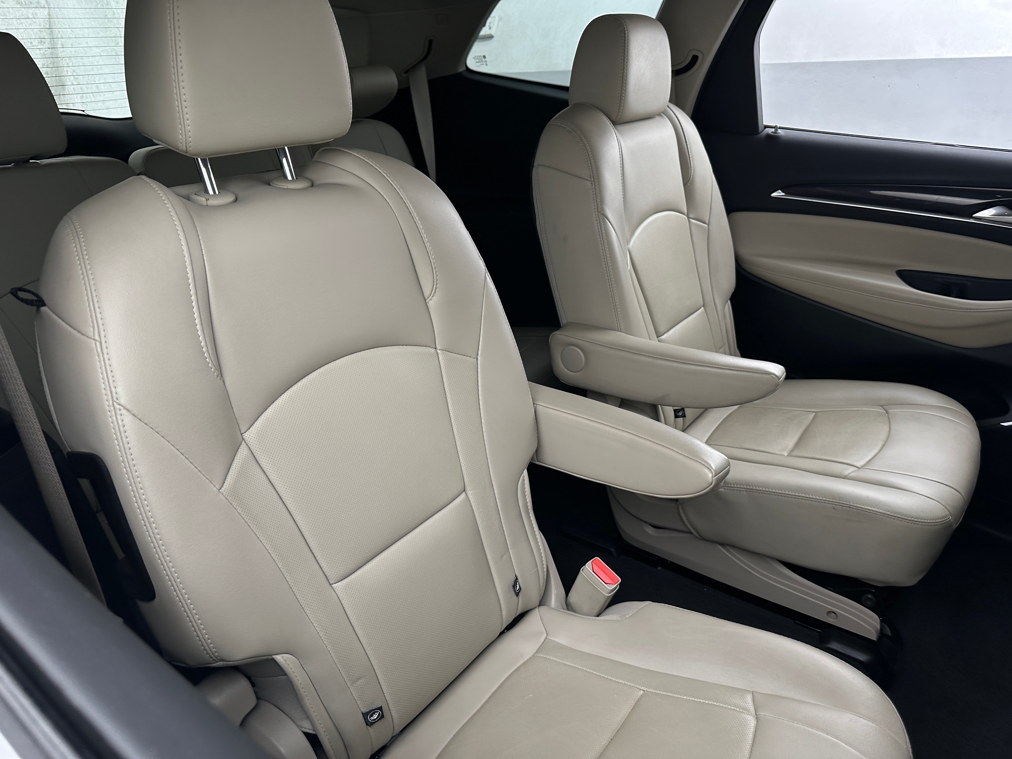 2019 Buick Enclave Essence 5