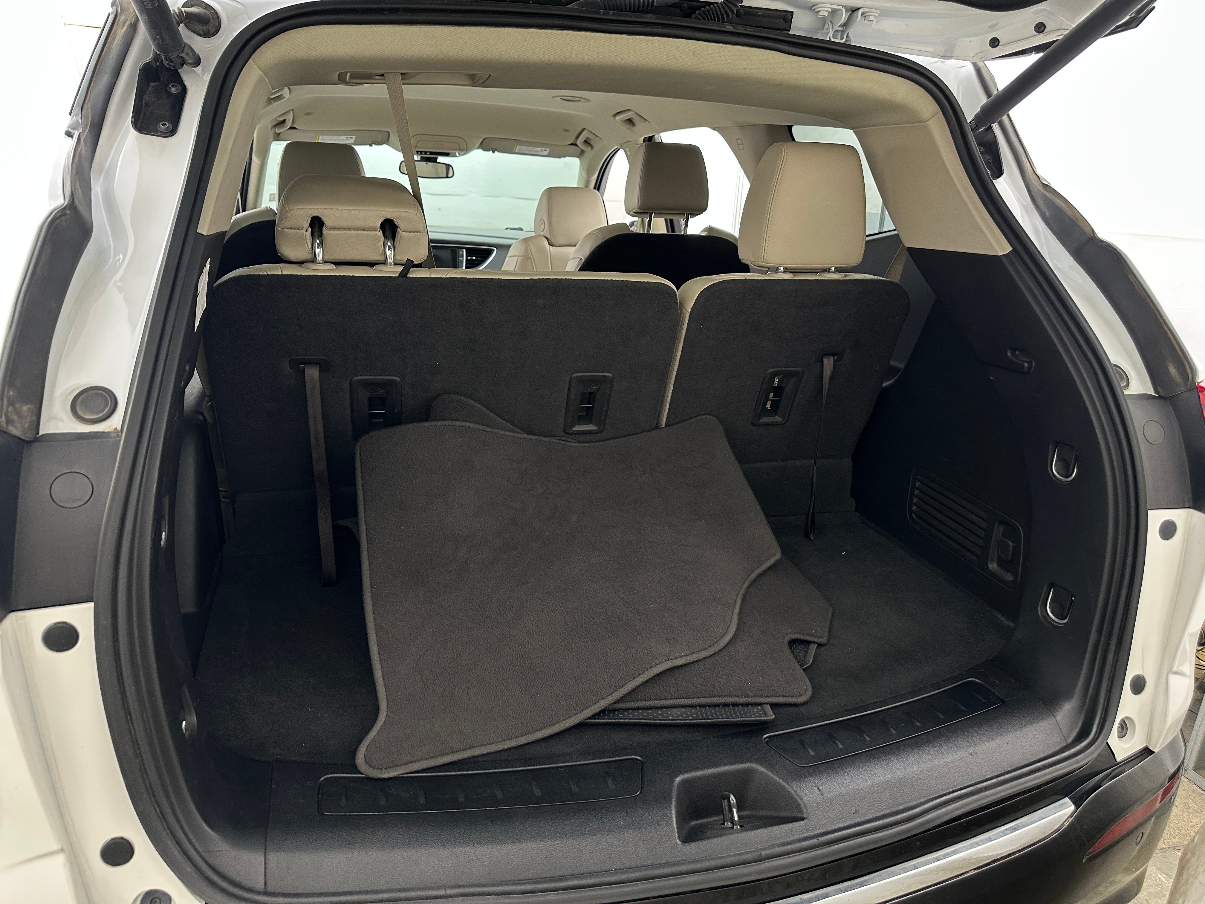 2019 Buick Enclave Essence 6