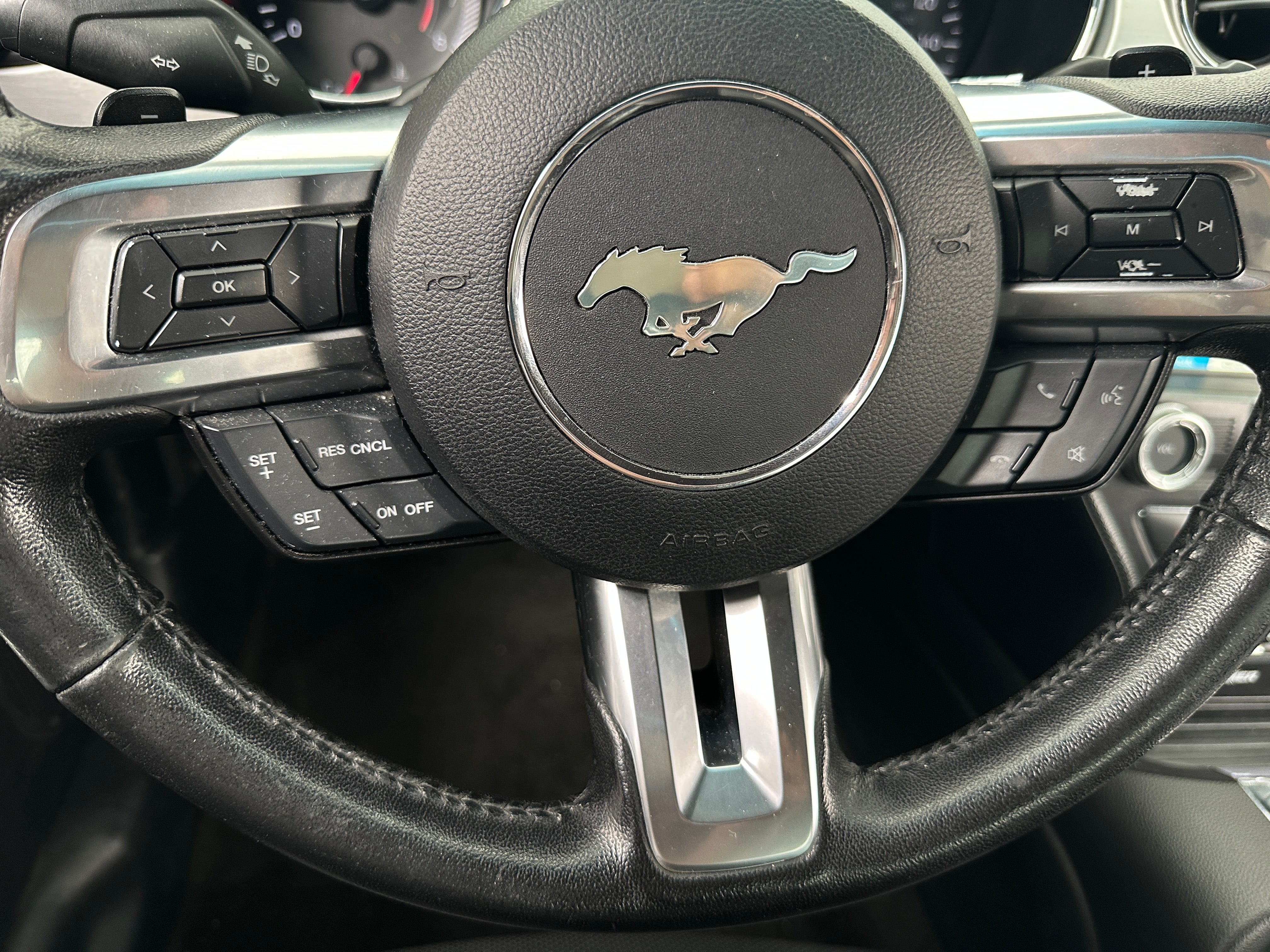 2017 Ford Mustang  3