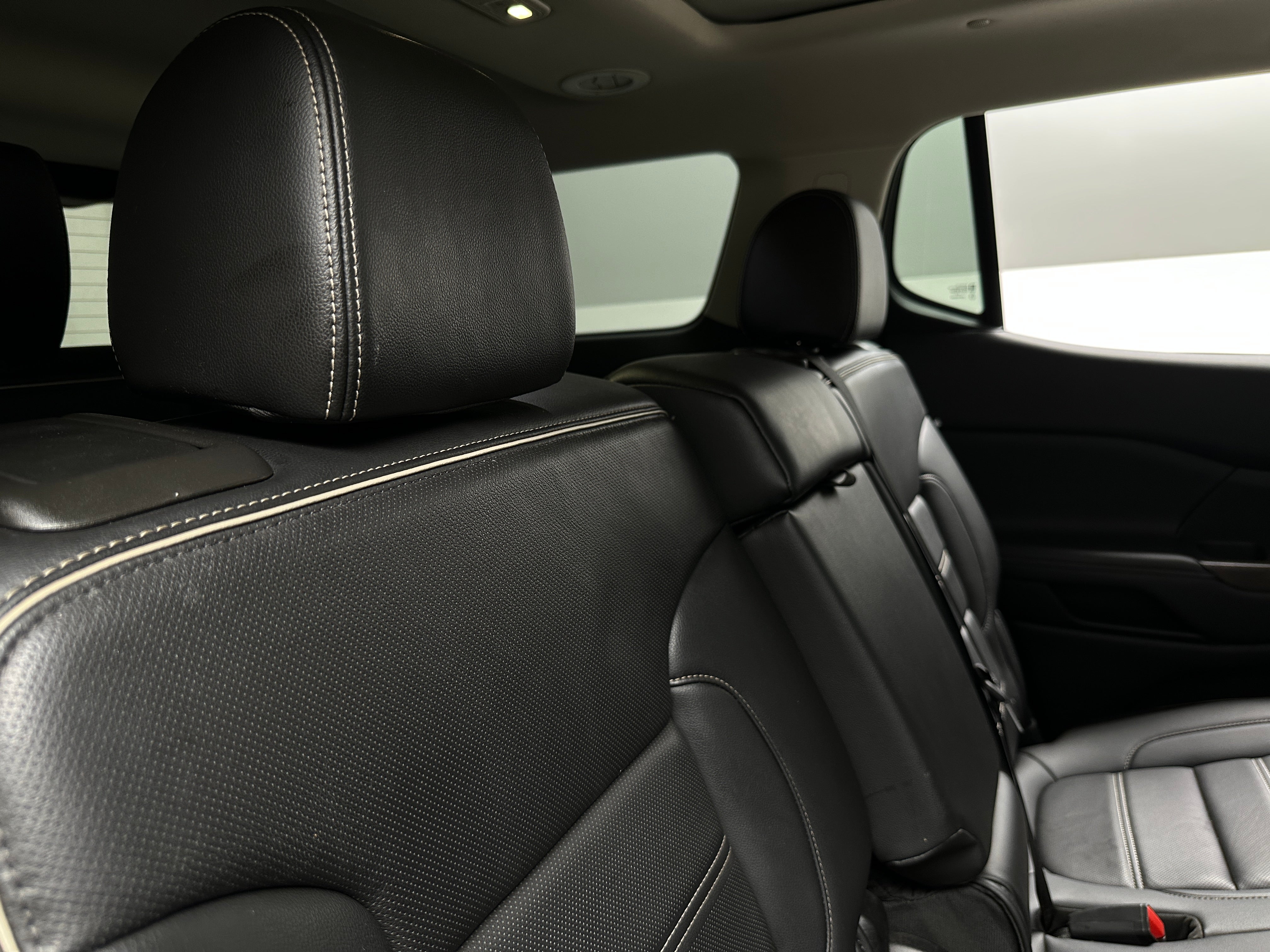 2021 GMC Acadia Denali 5