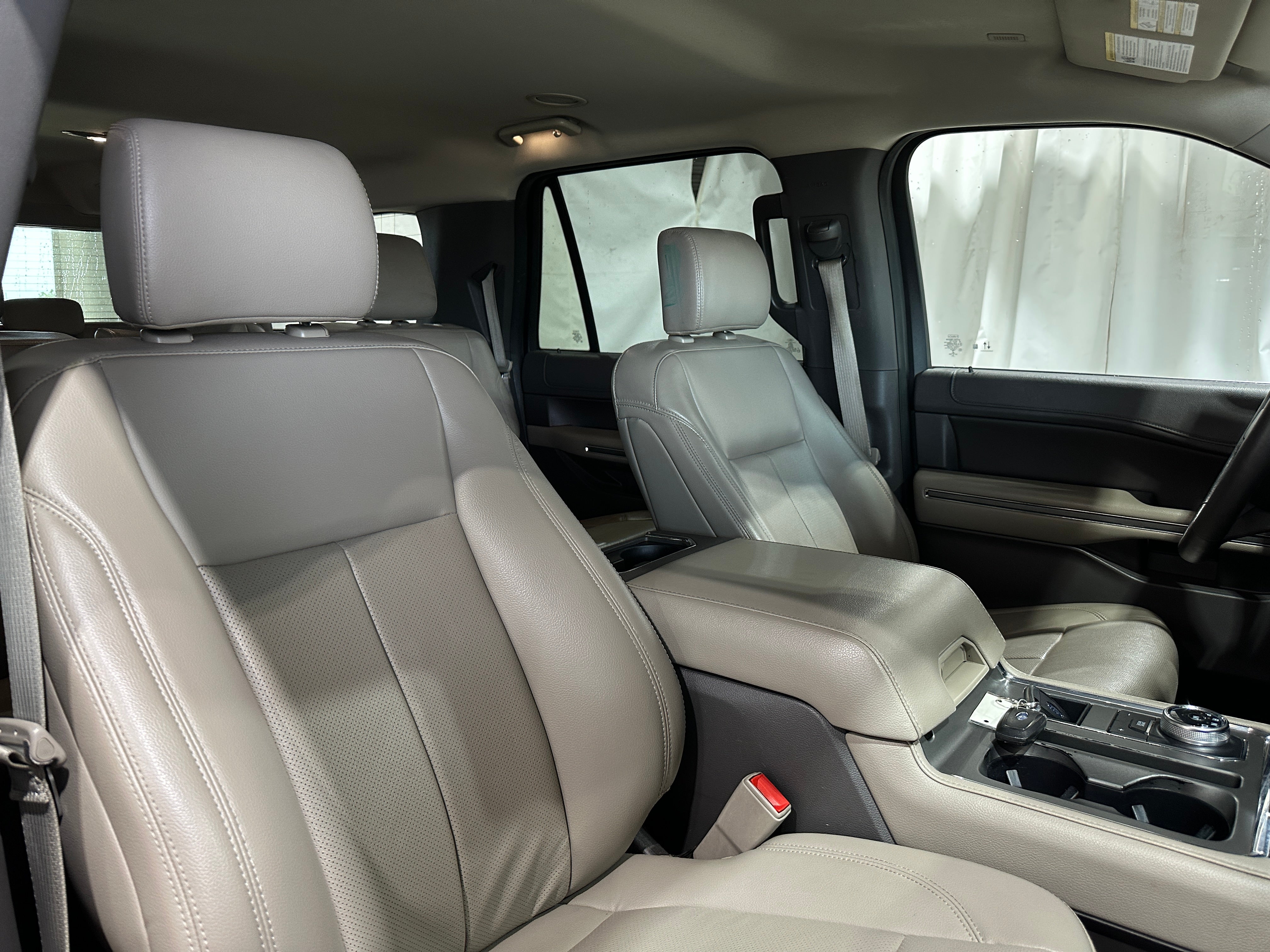 2020 Ford Expedition MAX XLT 2