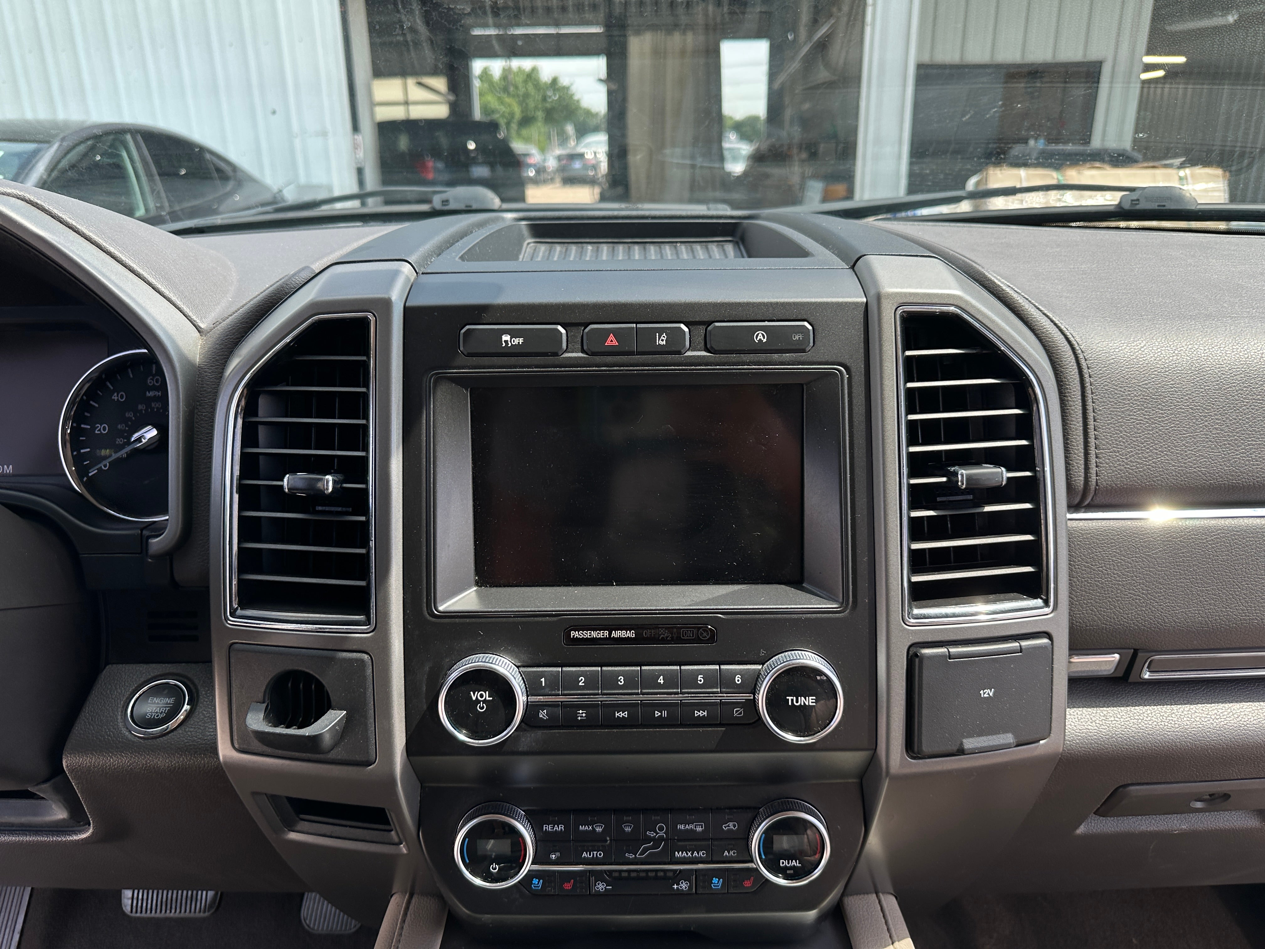 2020 Ford Expedition MAX XLT 4
