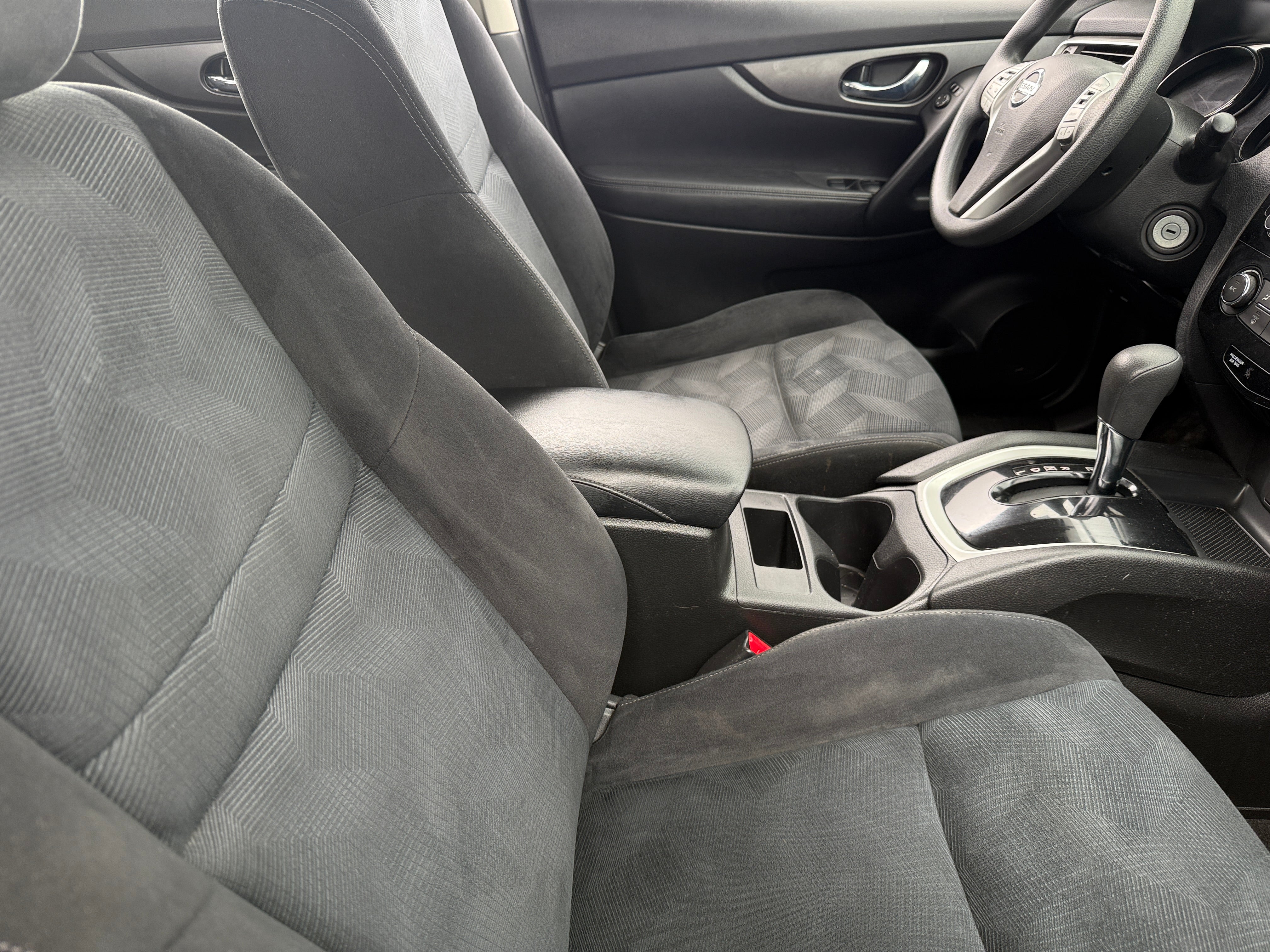 2016 Nissan Rogue S 2