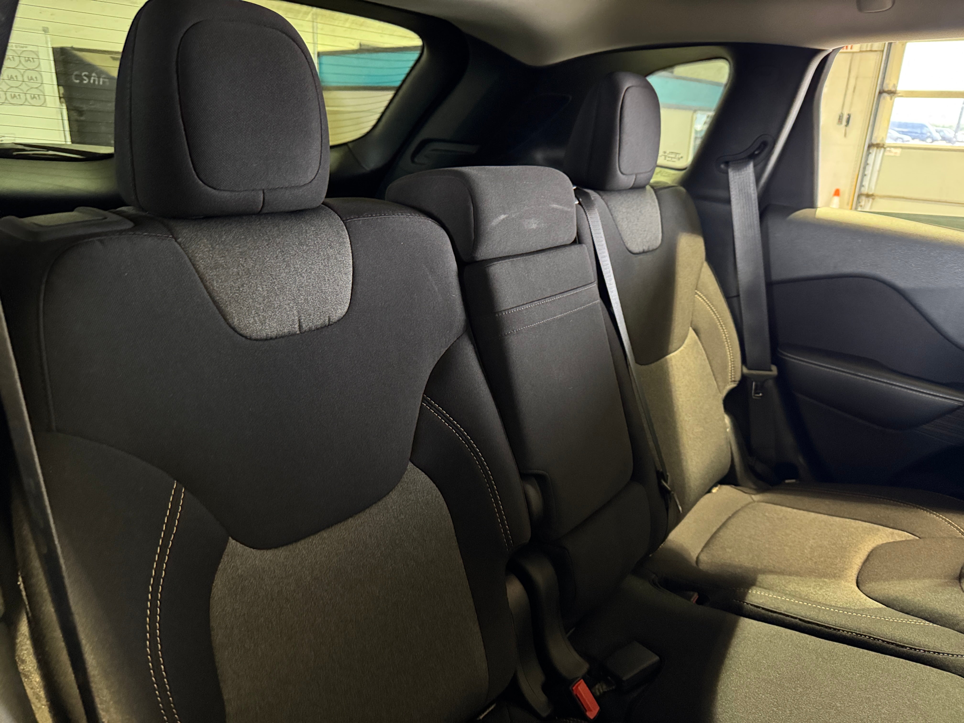 2016 Jeep Cherokee Sport 6