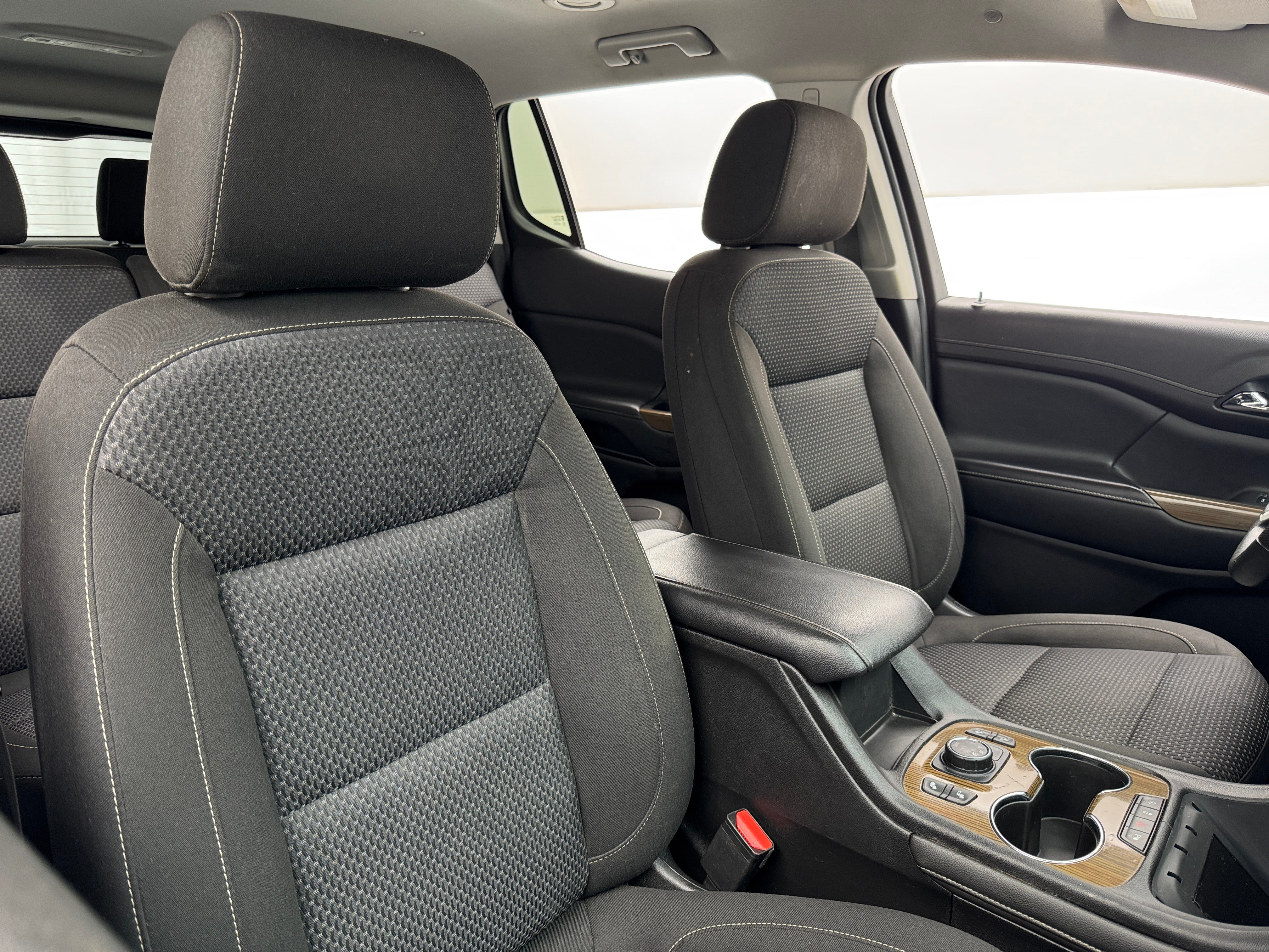 2021 GMC Acadia SLE 2