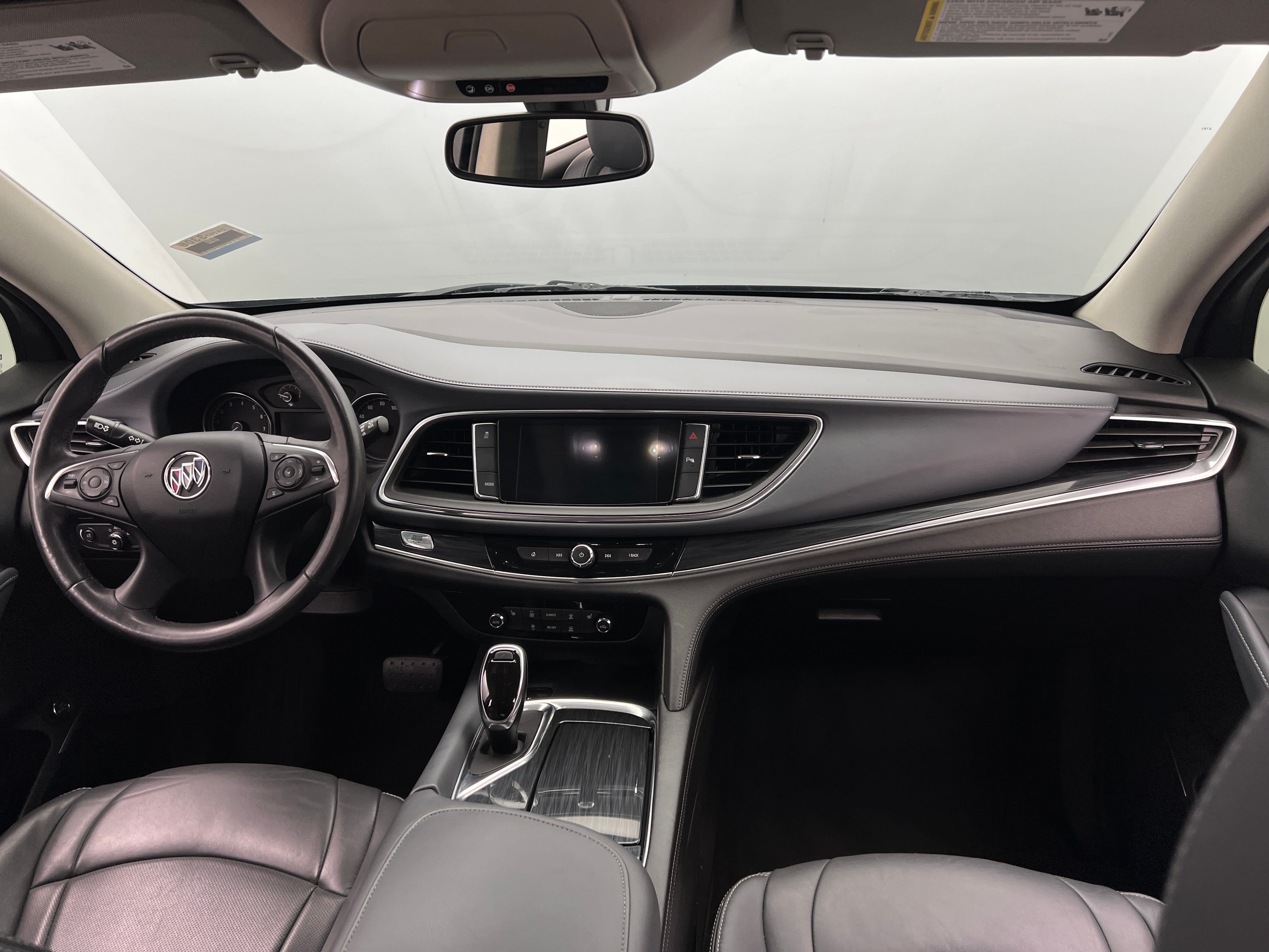 2020 Buick Enclave Essence 2
