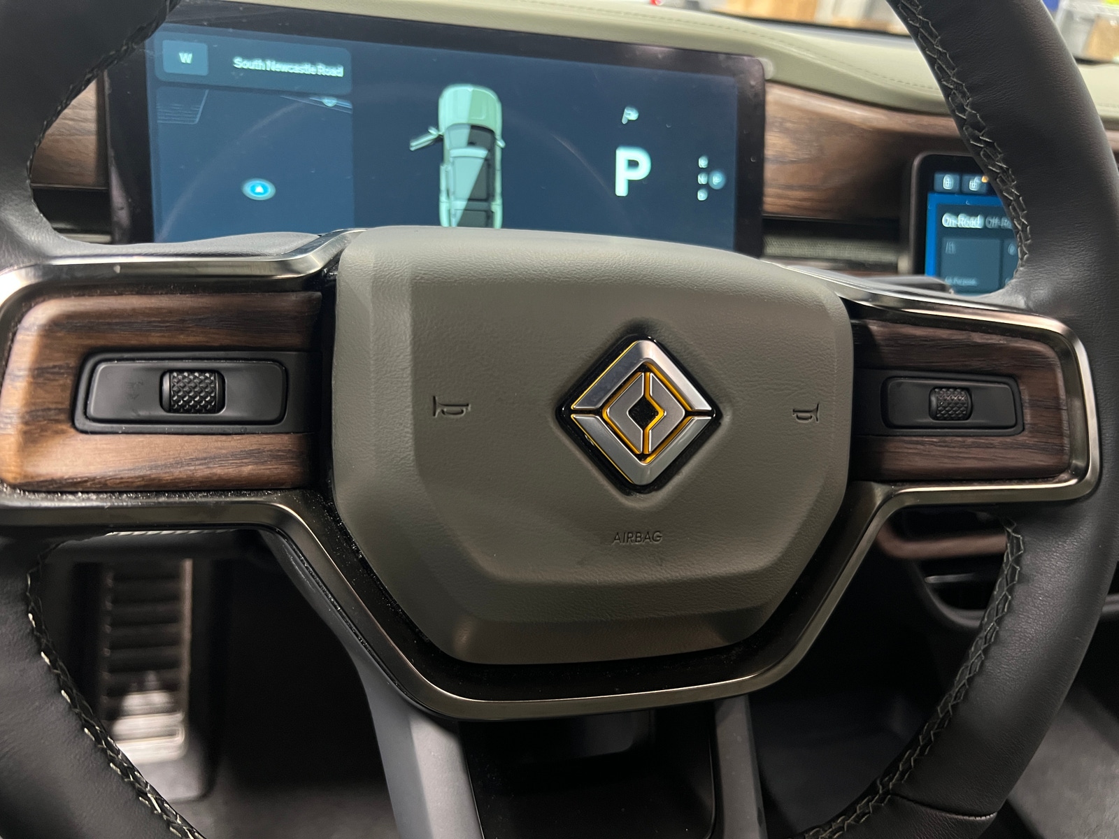 Thumbnail: 2023 Rivian R1S - 4