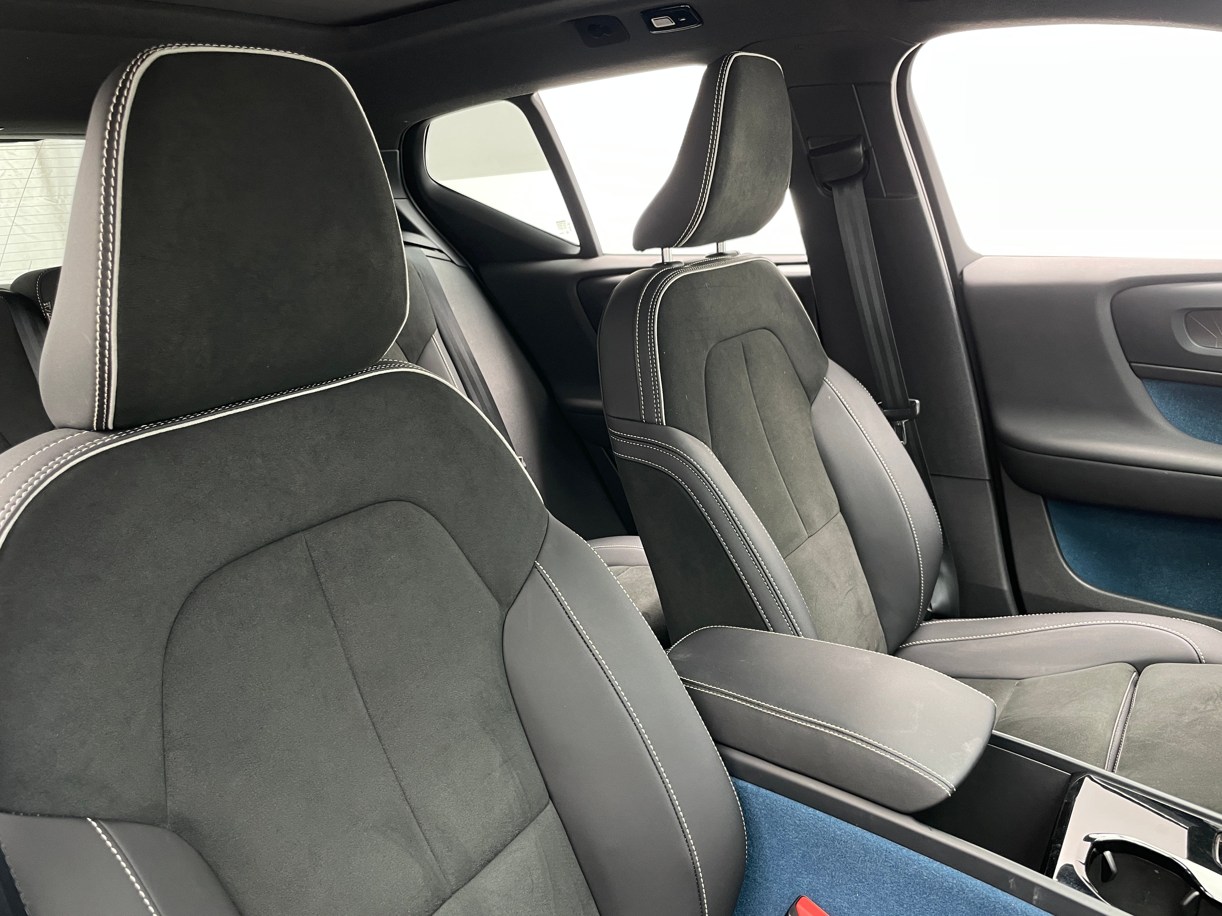 2023 Volvo XC40 Recharge Plus 2