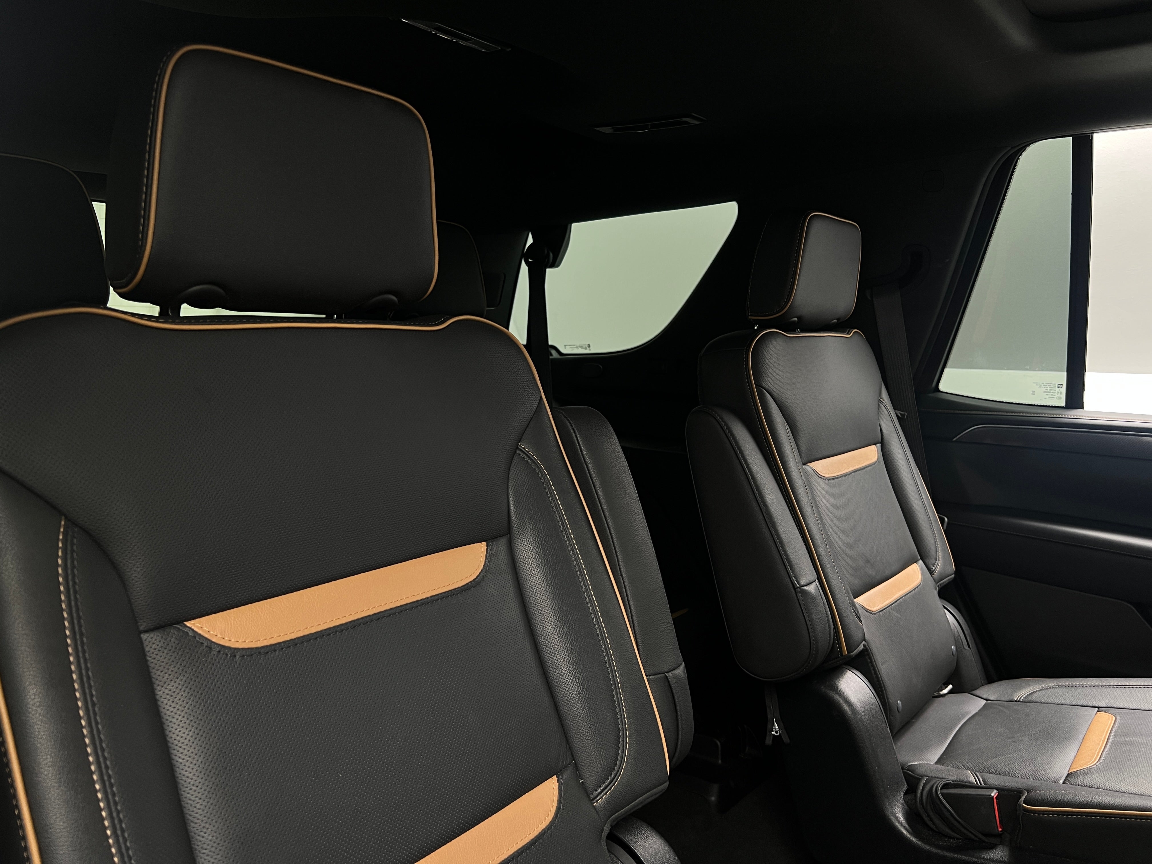 2021 GMC Yukon AT4 5