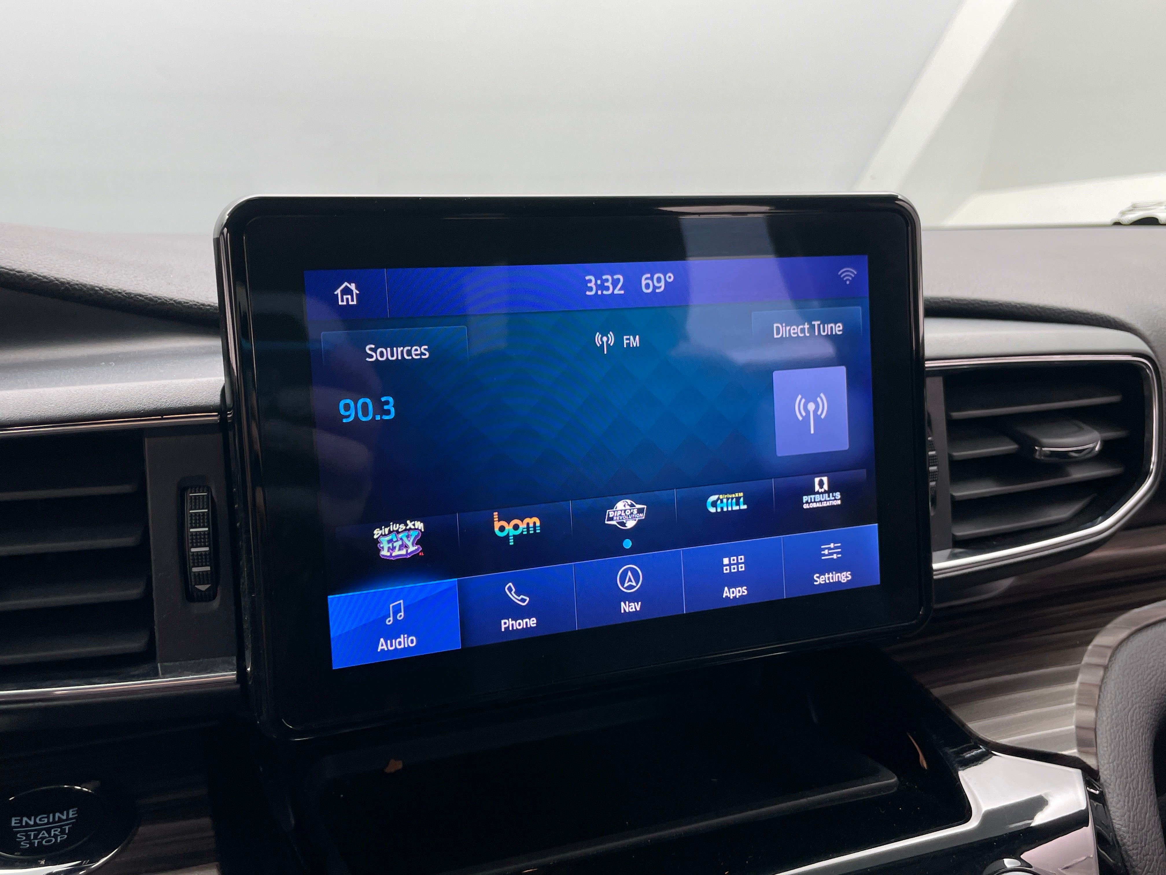 2024 Ford Explorer Limited 3