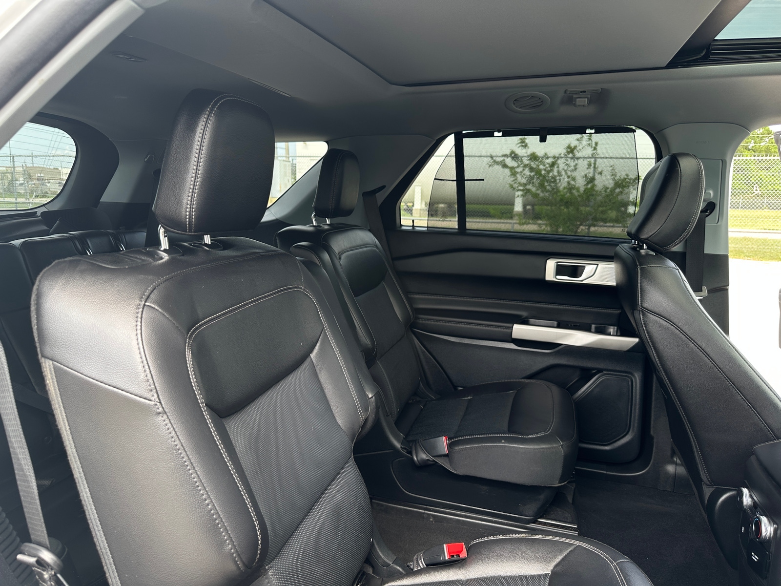 Thumbnail: 2022 Ford Explorer - 6