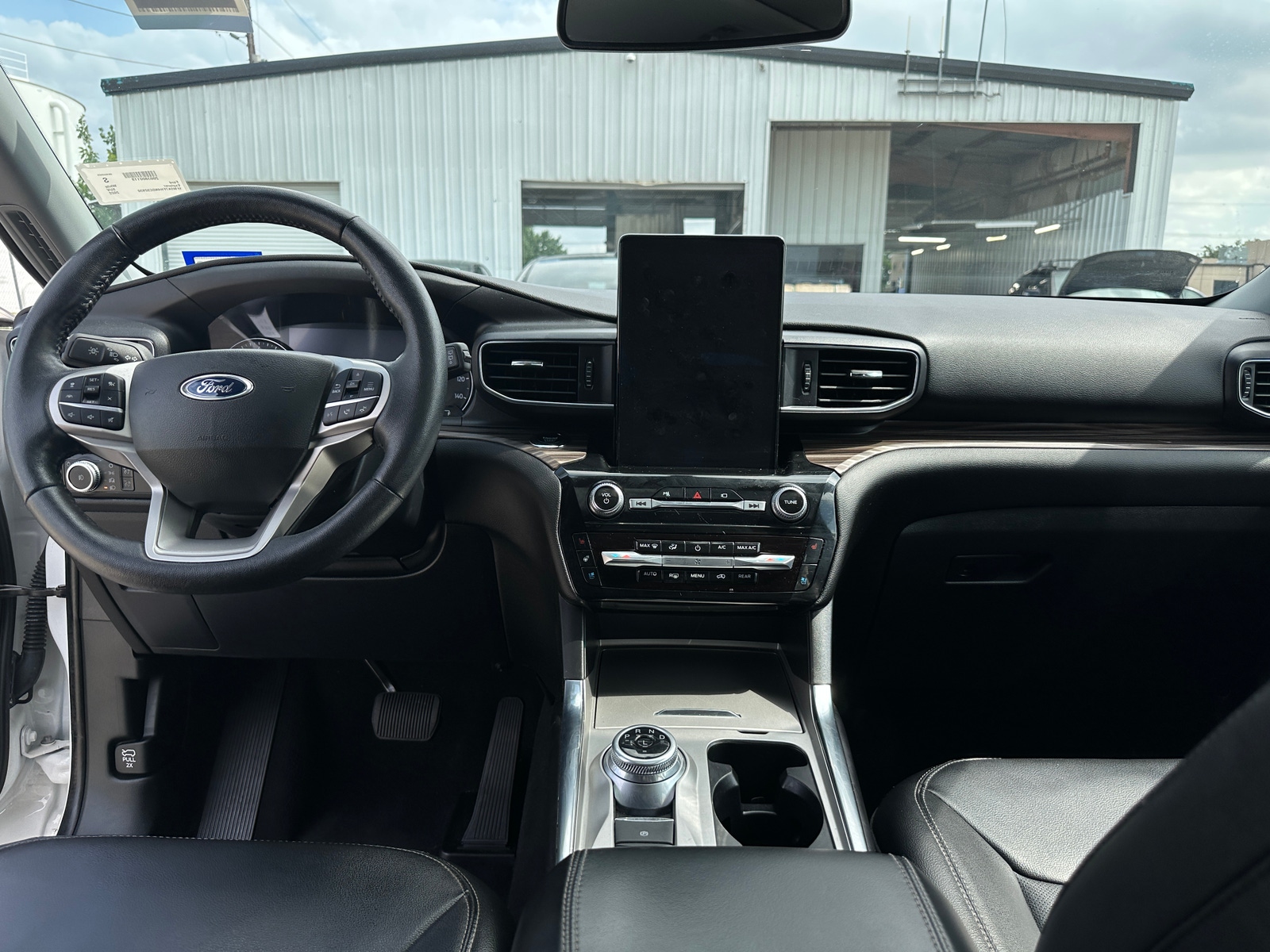 Thumbnail: 2022 Ford Explorer - 3