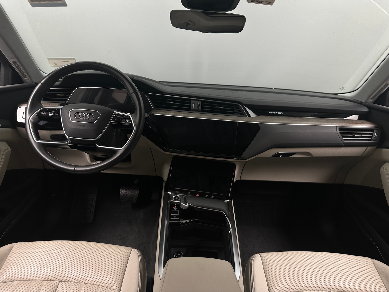 Thumbnail: 2024 Audi Q8 e-tron - 2