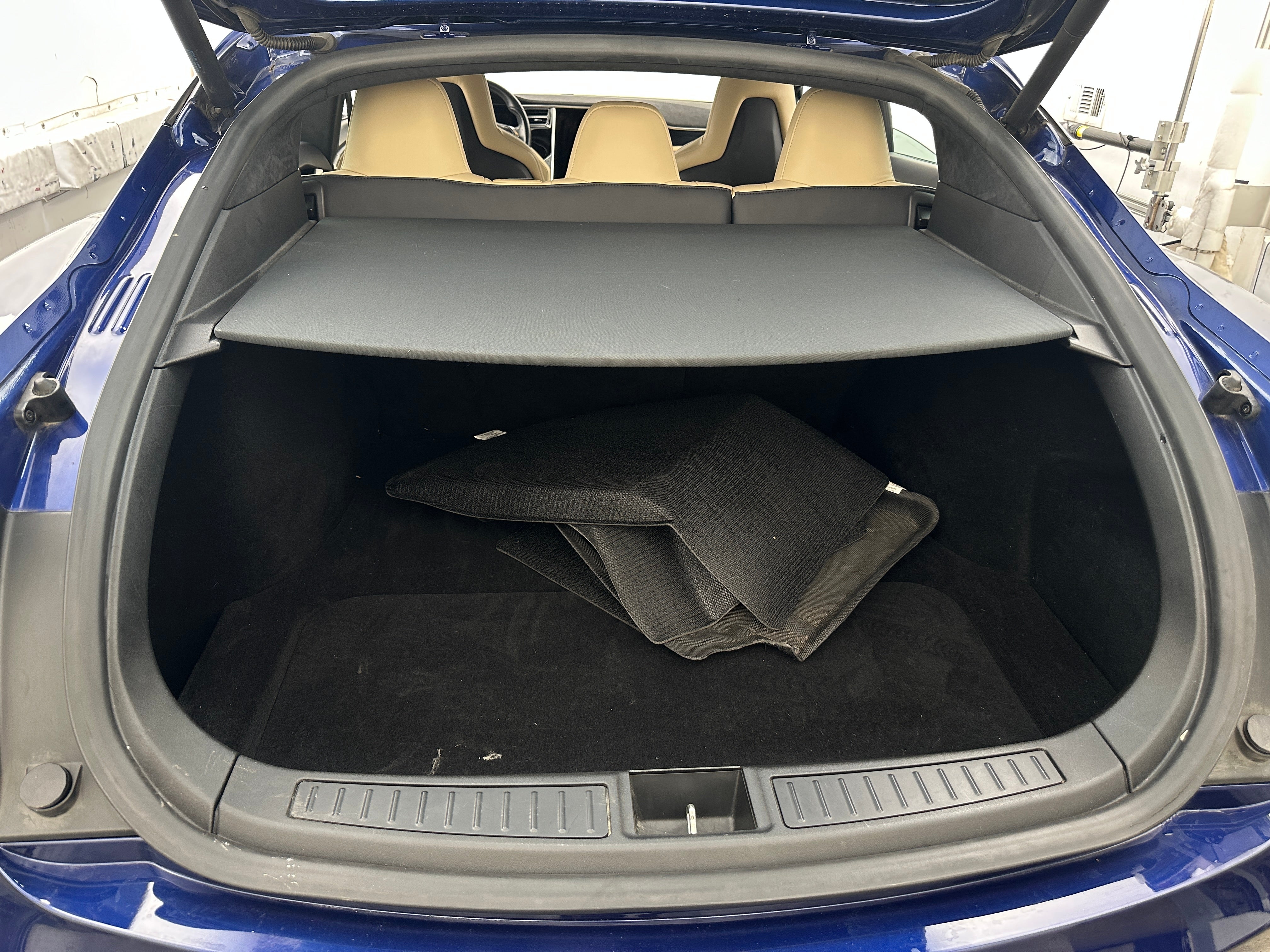 2016 Tesla Model S 90D 6