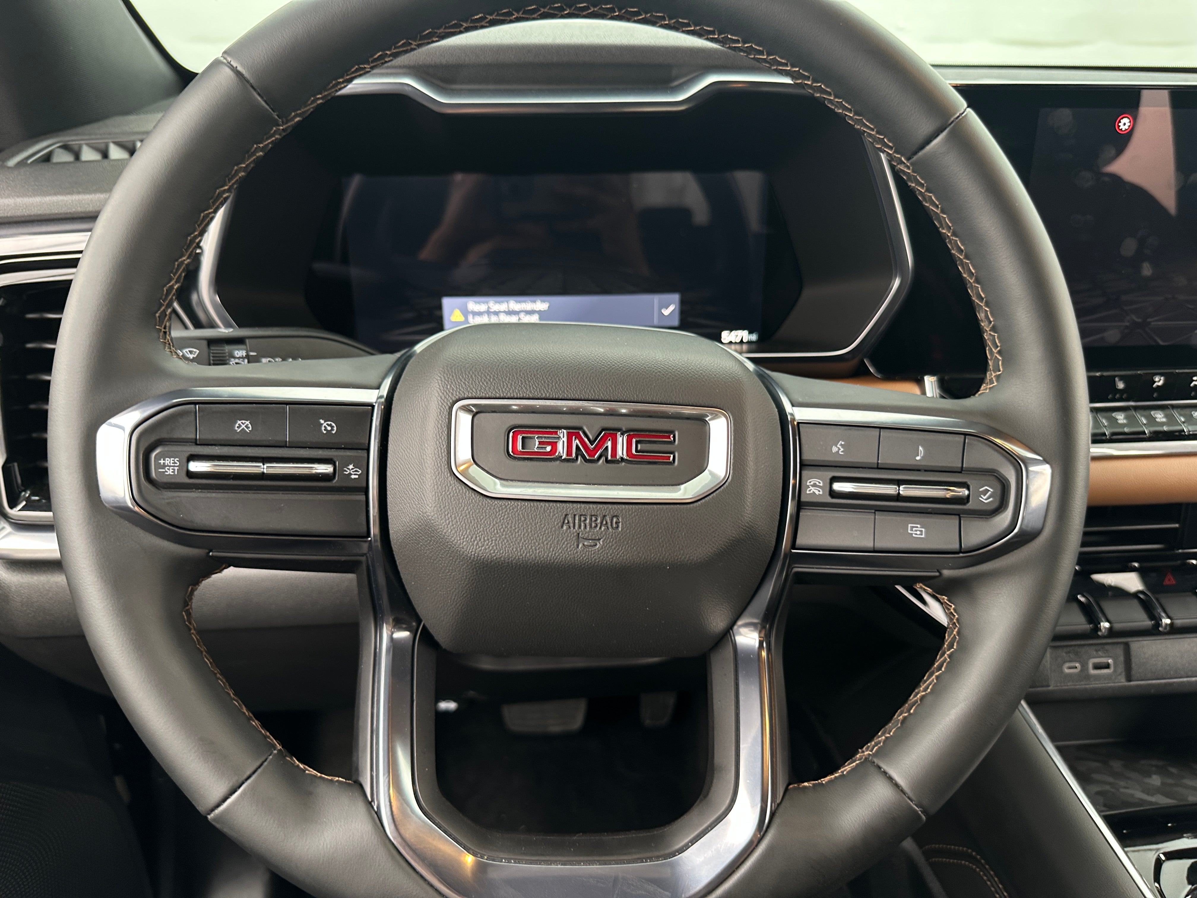 2024 GMC Canyon AT4 5