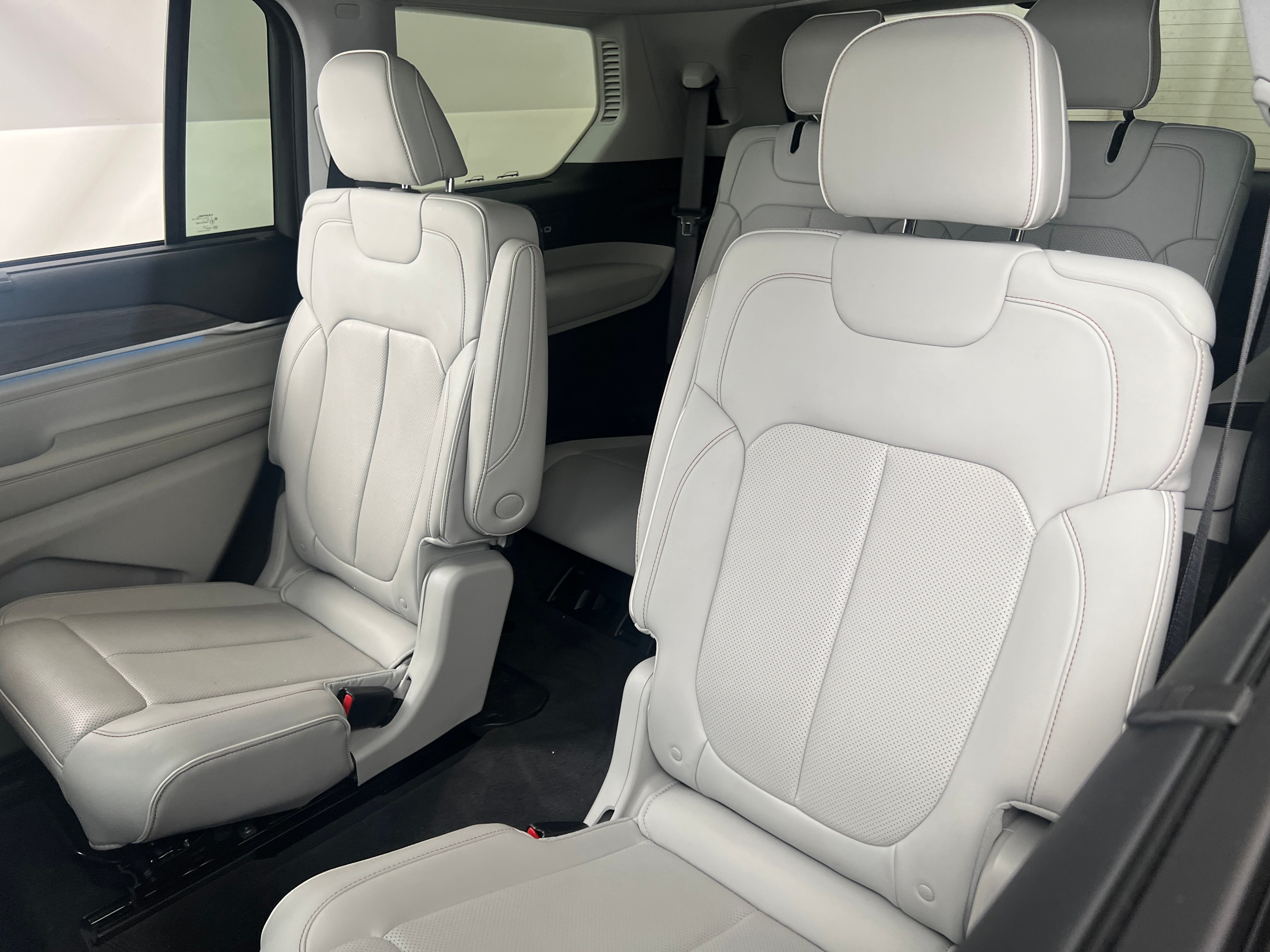 2021 Jeep Grand Cherokee L Overland 5