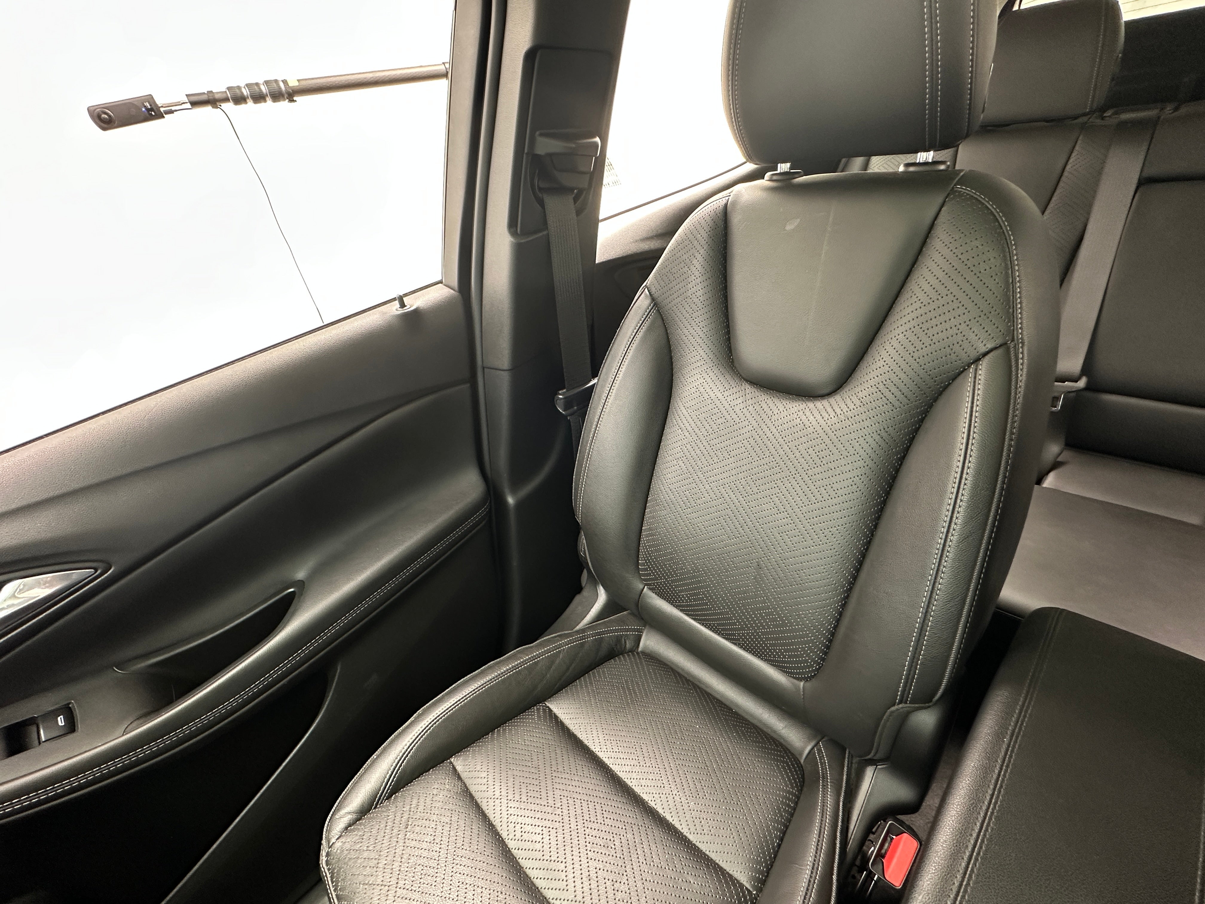 2021 Buick Encore GX Essence 2