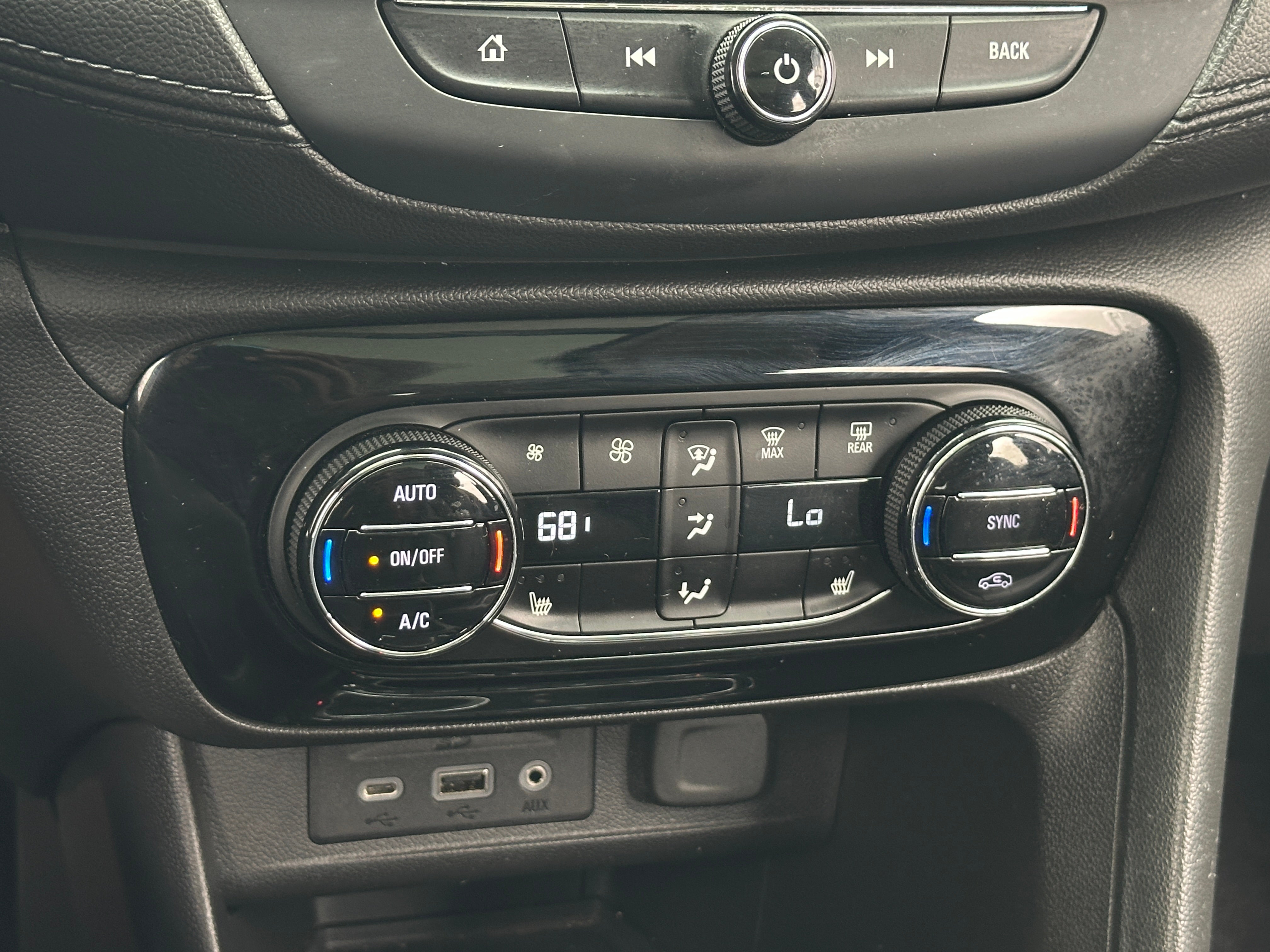 2021 Buick Encore GX Essence 4