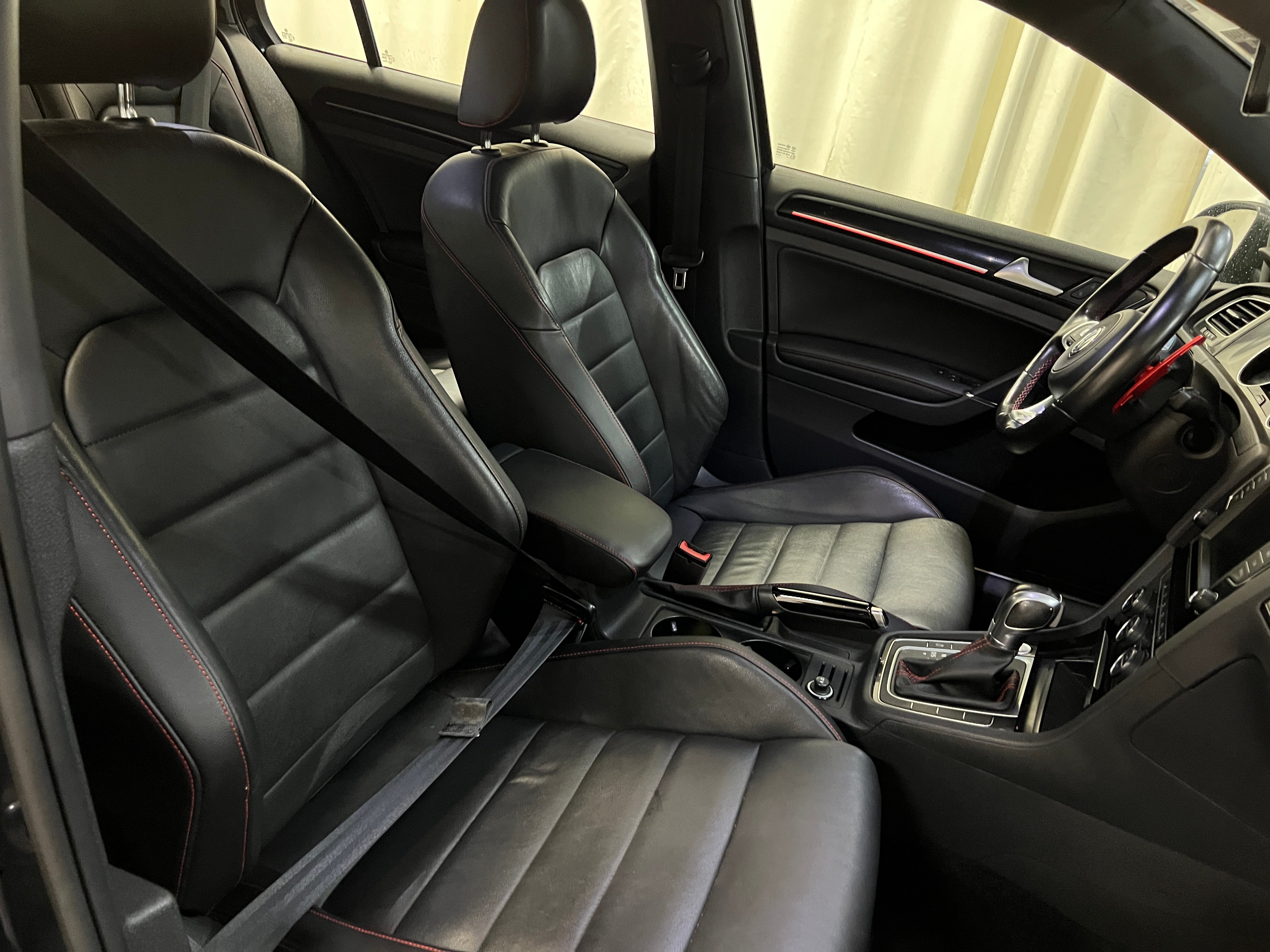 2017 Volkswagen Golf GTI Autobahn 2