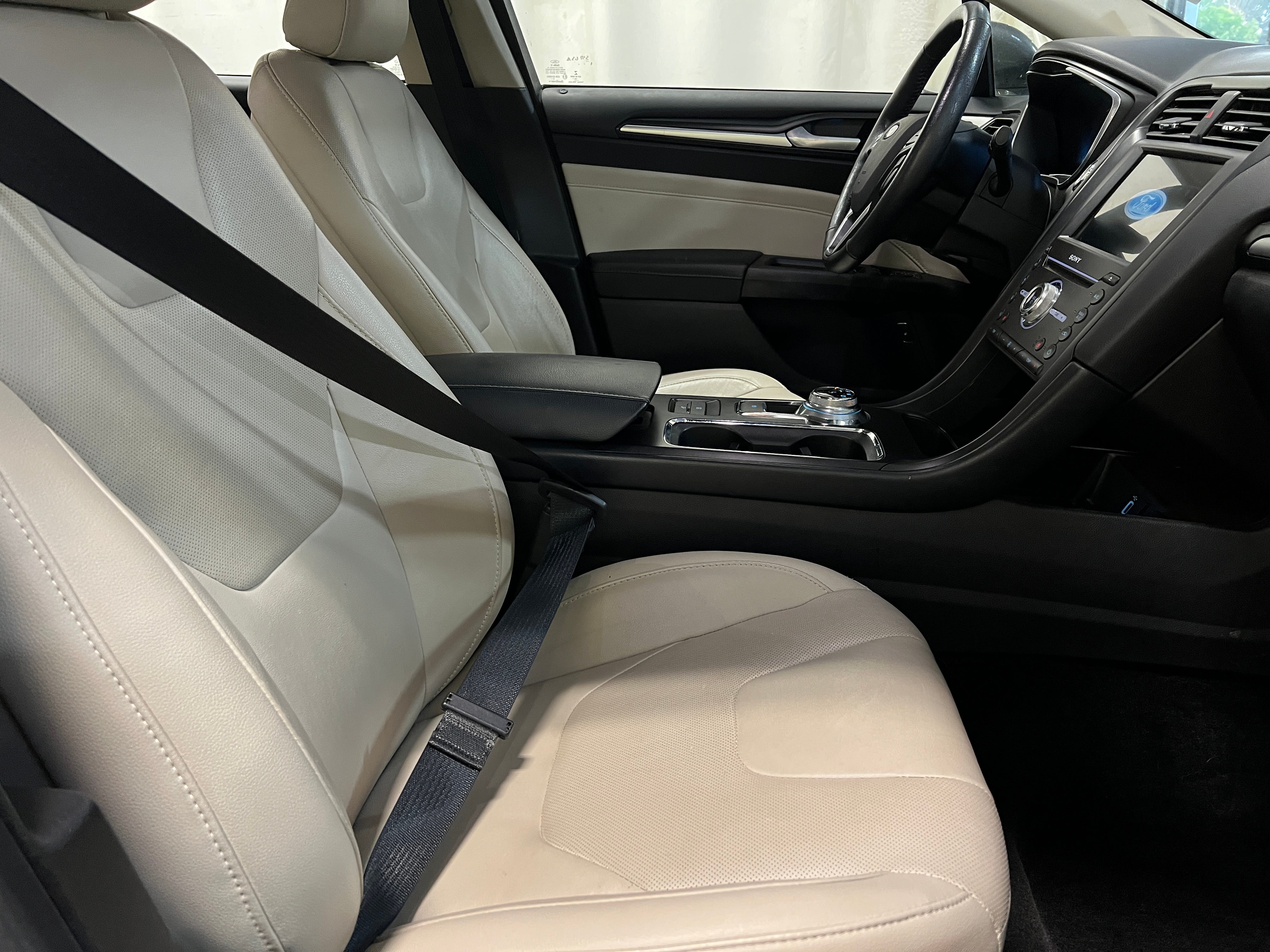 2017 Ford Fusion Titanium 2