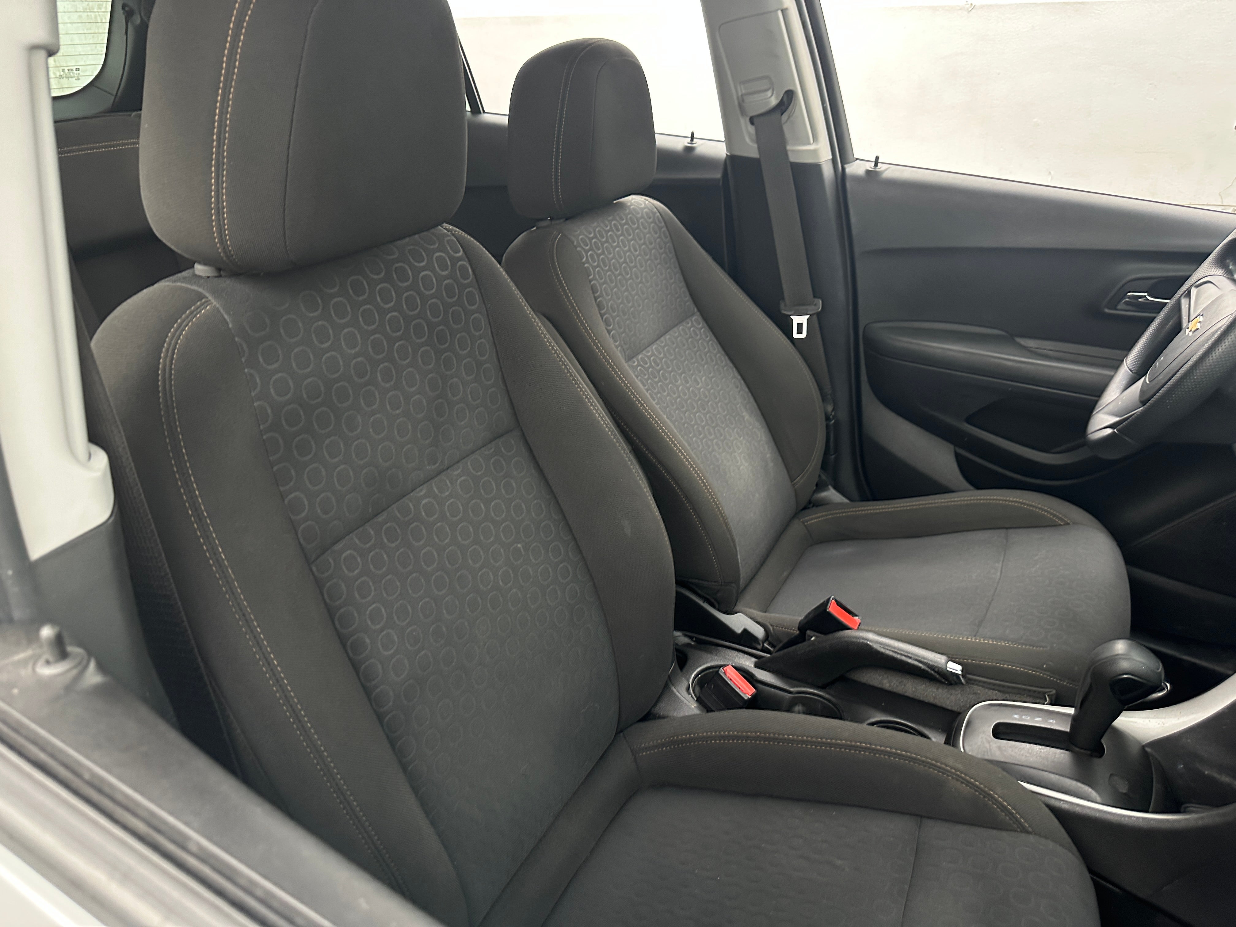 2018 Chevrolet Trax LS 2