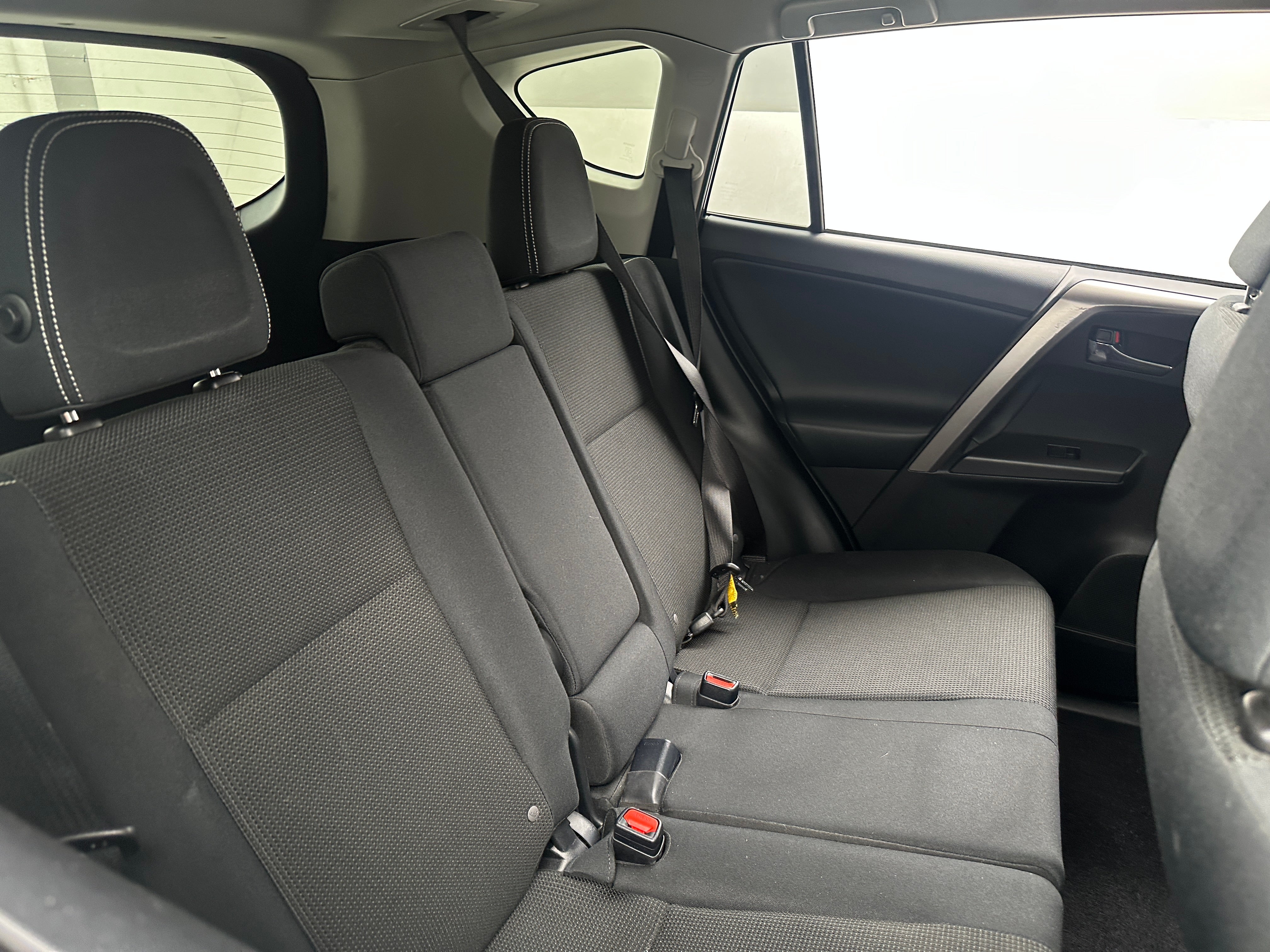 2018 Toyota RAV4 XLE 6